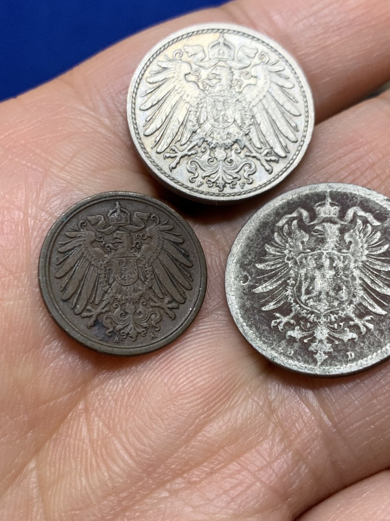 《竞宝斋》第235场-周日，周一，周二，周三 疯狂4连拍 (全场包邮) 3枚一组 1916年德国第二帝国1芬尼铜币+1876年/1915年德国第二帝国10芬尼铜镍币