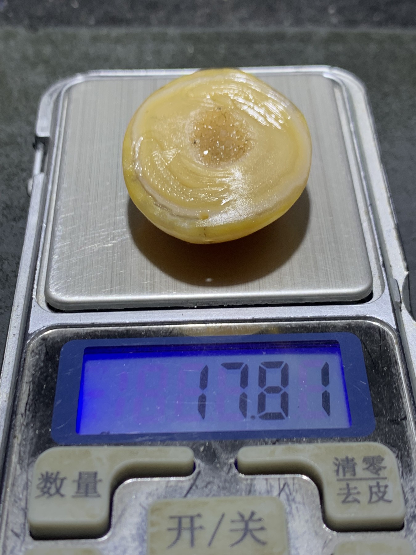 精美亚光晶洞战国红玛瑙手工雕刻双鱼吊坠一个(寓意，富贵有余），