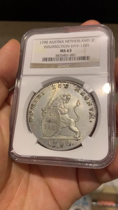 《竞宝斋》第235场-周日，周一，周二，周三 疯狂4连拍 (全场包邮) NGC MS63 奥属尼德兰 1790 比利时合众国（只存在了11个月） 第一次起义时期铸造 3弗洛林大银币 32.67克 状态近乎完美 63分中的战斗机