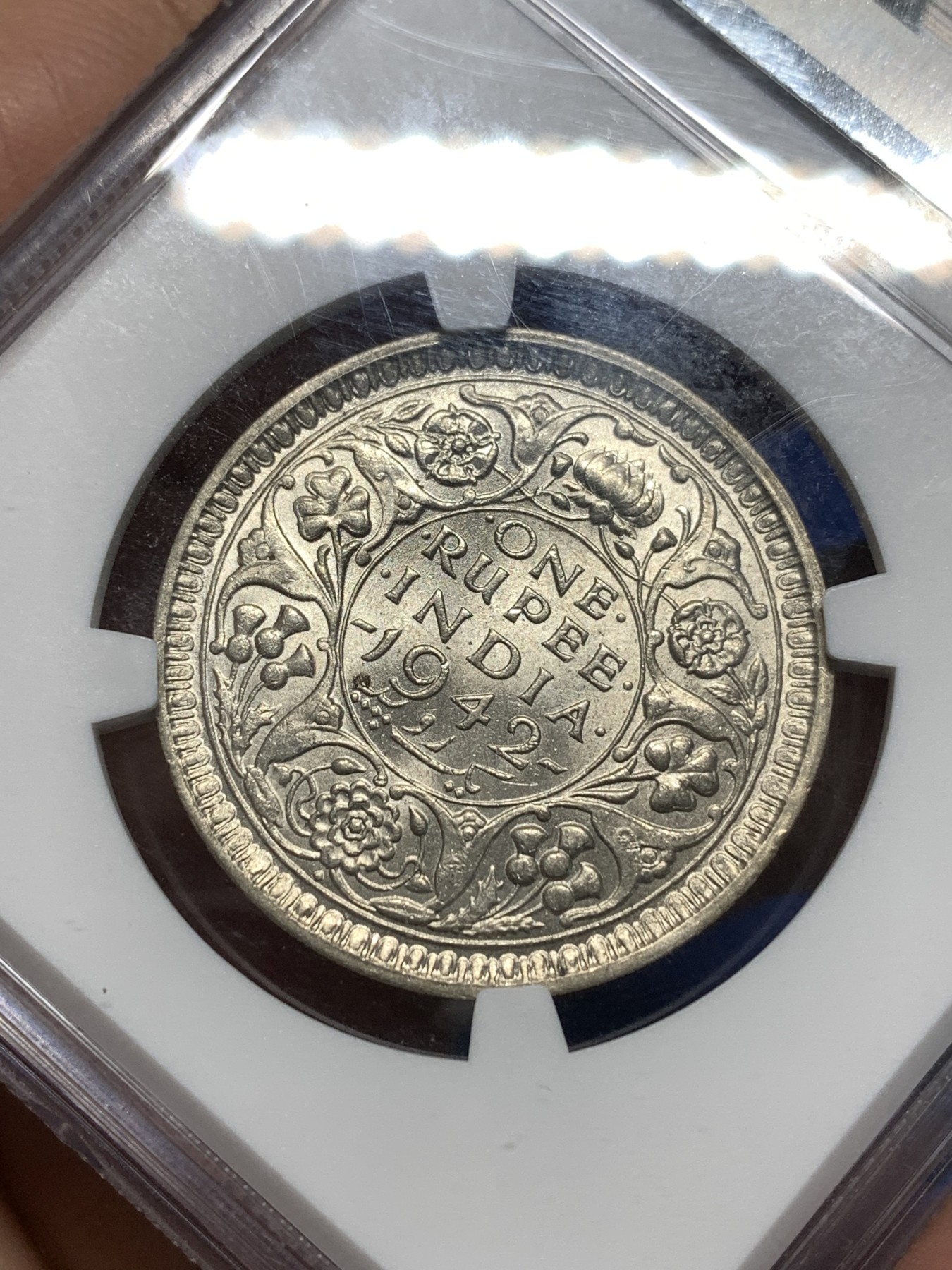 《竞宝斋》第235场-周日，周一，周二，周三 疯狂4连拍 (全场包邮) NGC MS63 印度1942年乔治六世1卢比银币，转光好品