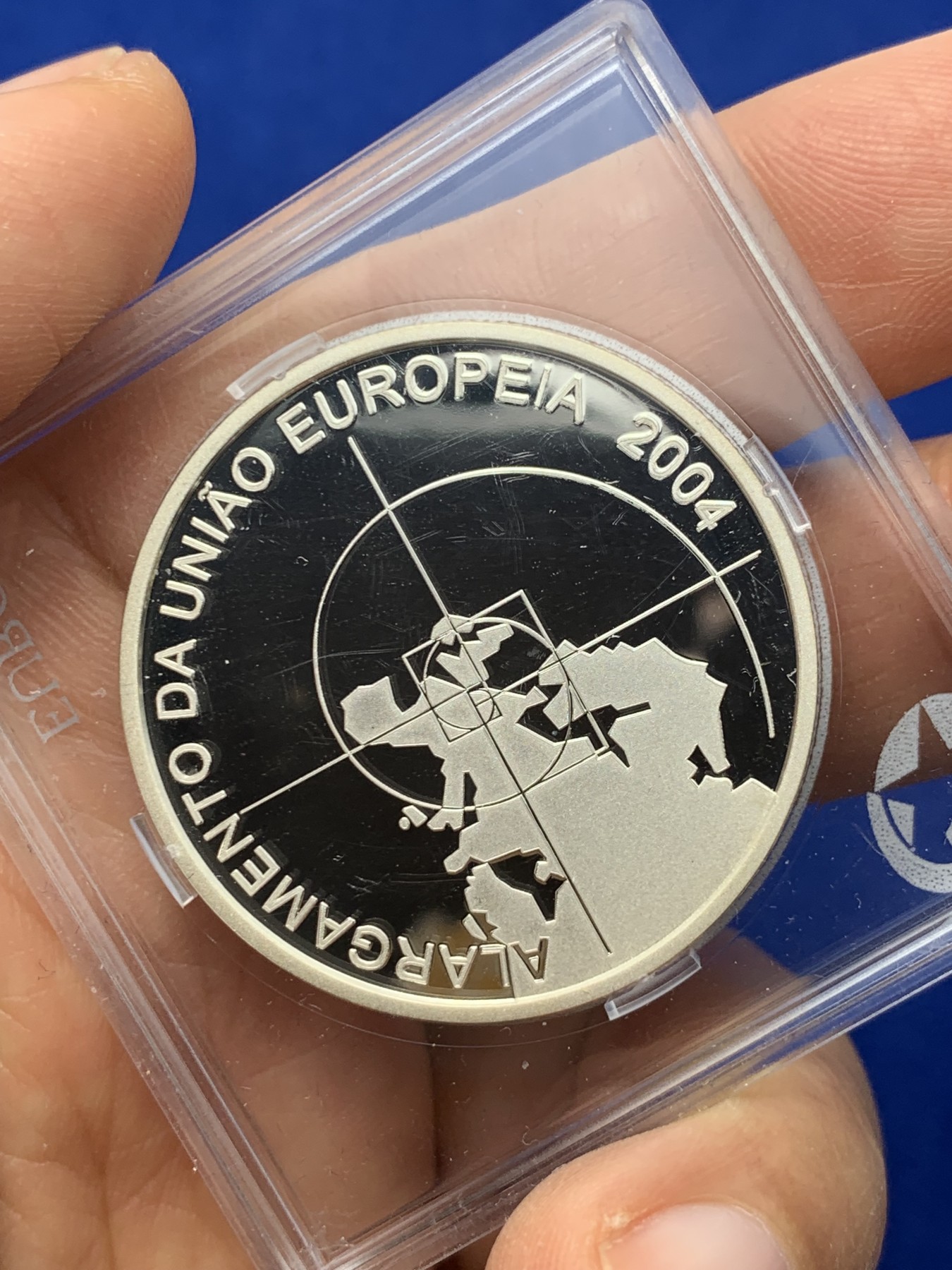 《竞宝斋》第235场-周日，周一，周二，周三 疯狂4连拍 (全场包邮) 全新PL 葡萄牙 2004年 8欧元 欧盟东扩精制银币 1盎司925银 少见品种 全新未动