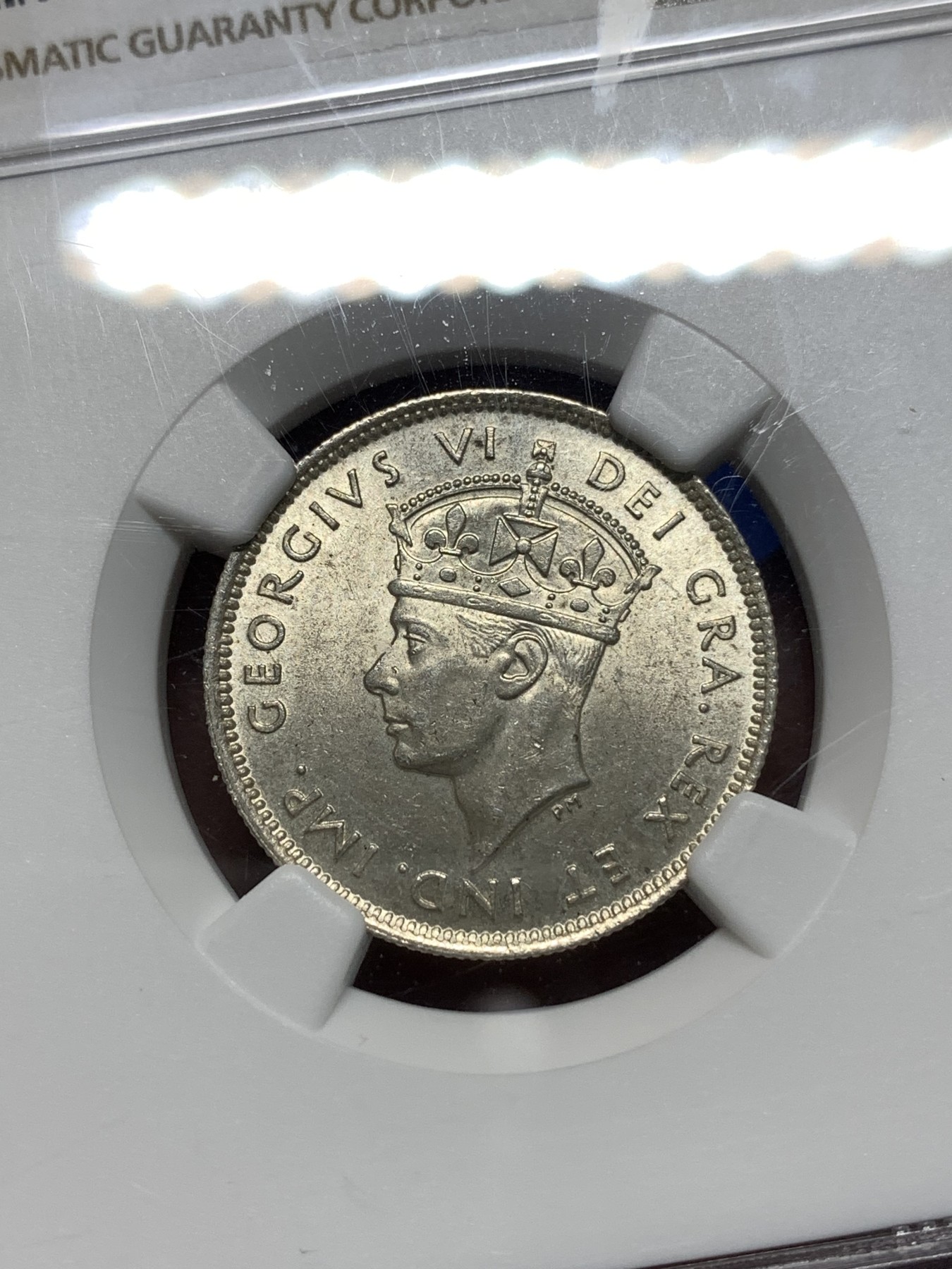 《竞宝斋》第235场-周日，周一，周二，周三 疯狂4连拍 (全场包邮) NGC  MS63   1940年英属塞浦路斯9皮银币 盒子上方边缘小缺，未漏气