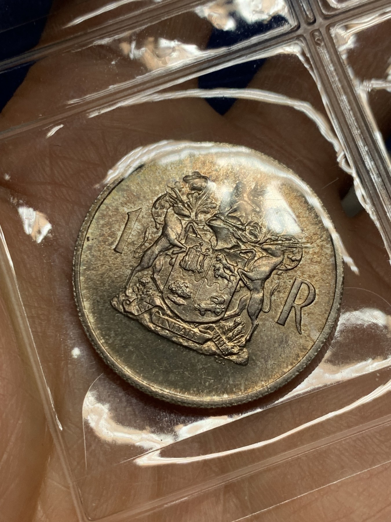 《竞宝斋》第235场-周日，周一，周二，周三 疯狂4连拍 (全场包邮) 3枚一组 南非1兰特大银币 不同版本bu品