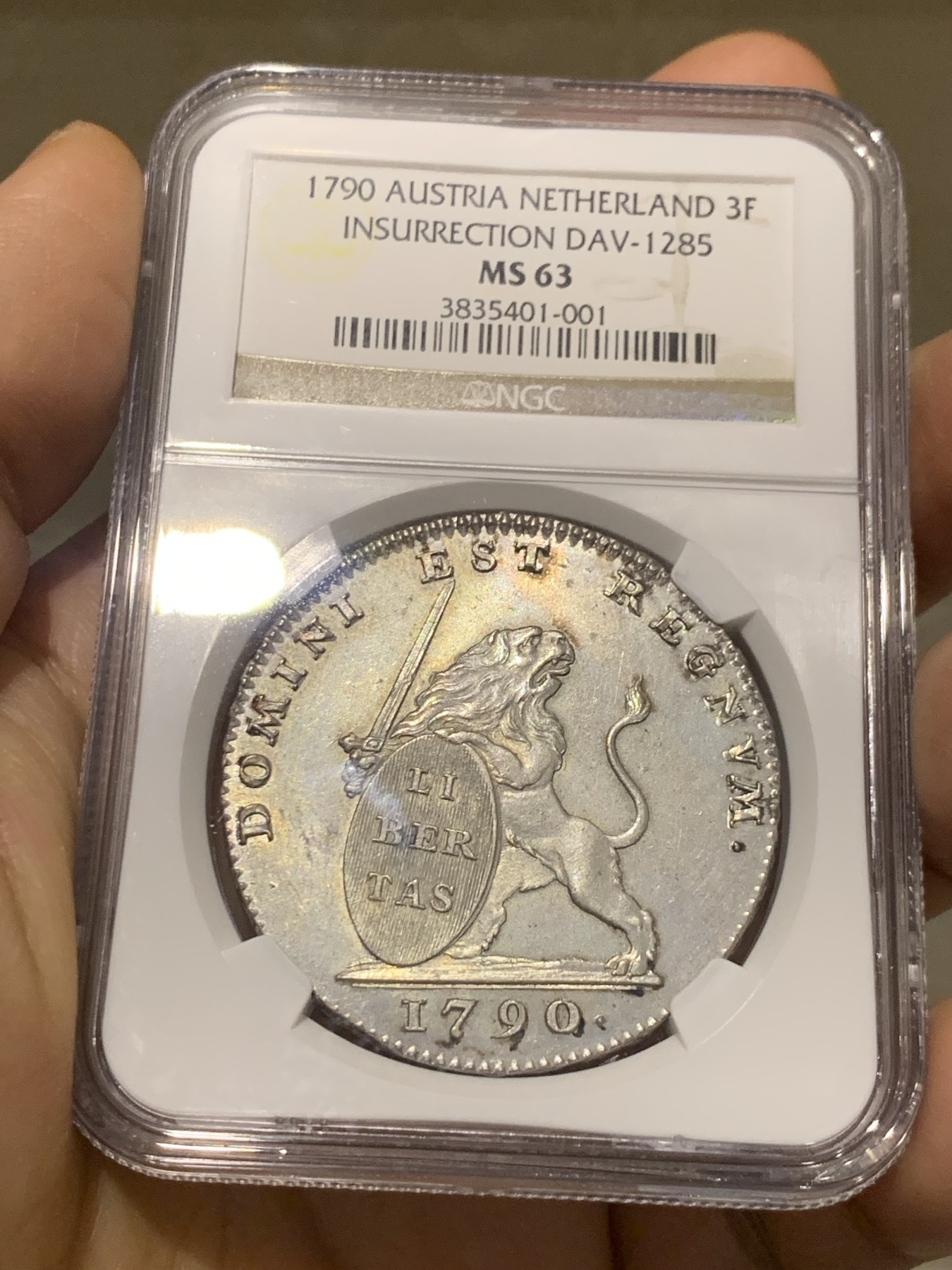 《竞宝斋》第235场-周日，周一，周二，周三 疯狂4连拍 (全场包邮) NGC MS63 奥属尼德兰 1790 比利时合众国（只存在了11个月） 第一次起义时期铸造 3弗洛林大银币 32.67克 状态近乎完美 63分中的战斗机