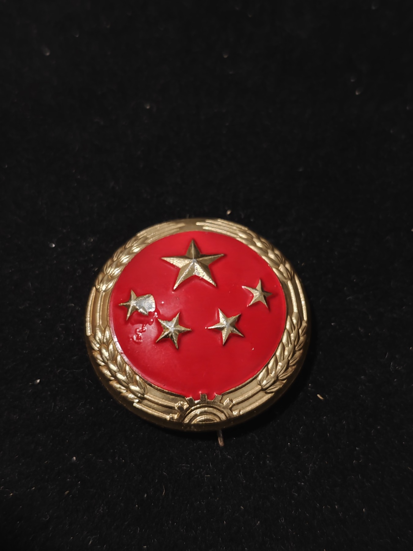 红色收藏🇨🇳毛主席像章红宝书专场🔥保真包老放心拍！ 少见65帽徽