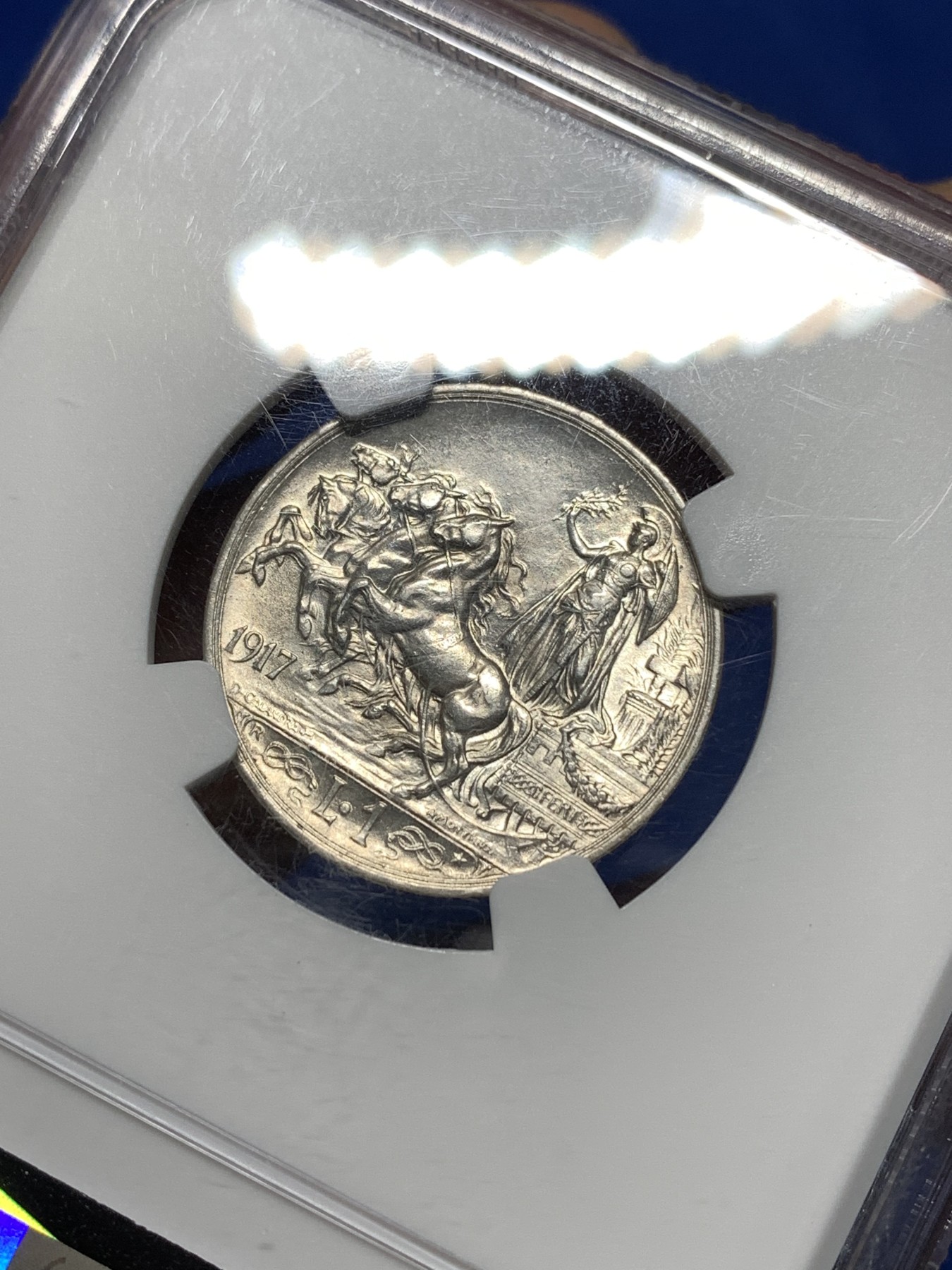 《竞宝斋》第235场-周日，周一，周二，周三 疯狂4连拍 (全场包邮) NGC-MS62 意大利 1917年 马车1里拉银币 带转光有点低评了