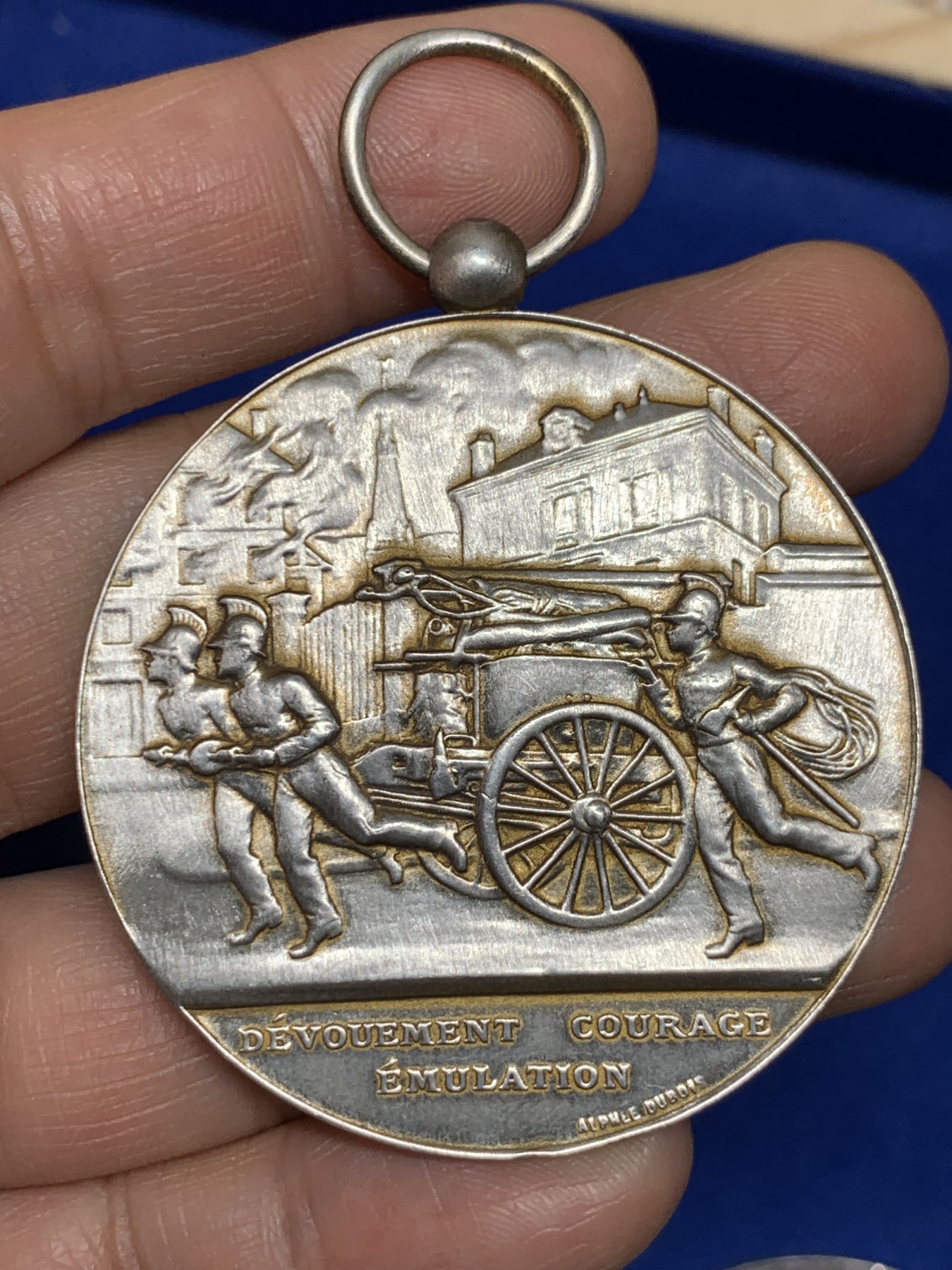 《竞宝斋》第235场-周日，周一，周二，周三 疯狂4连拍 (全场包邮) A.Dubois~法国圣米歇尔消防队银奖章，直径：50mm，61.8g