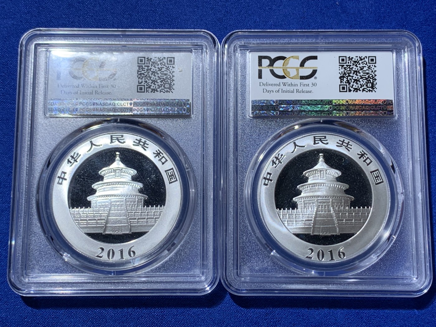 《竞宝斋》第235场-周日，周一，周二，周三 疯狂4连拍 (全场包邮) 两枚一组 PCGS MS70 满分 中国2016年熊猫银币一对，初铸版带初打标