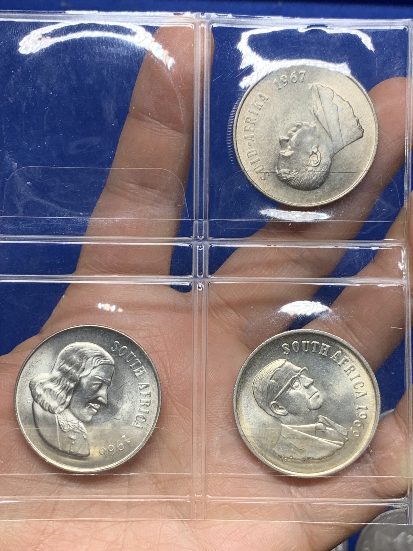 《竞宝斋》第235场-周日，周一，周二，周三 疯狂4连拍 (全场包邮) 3枚一组 南非1兰特大银币 不同版本bu品