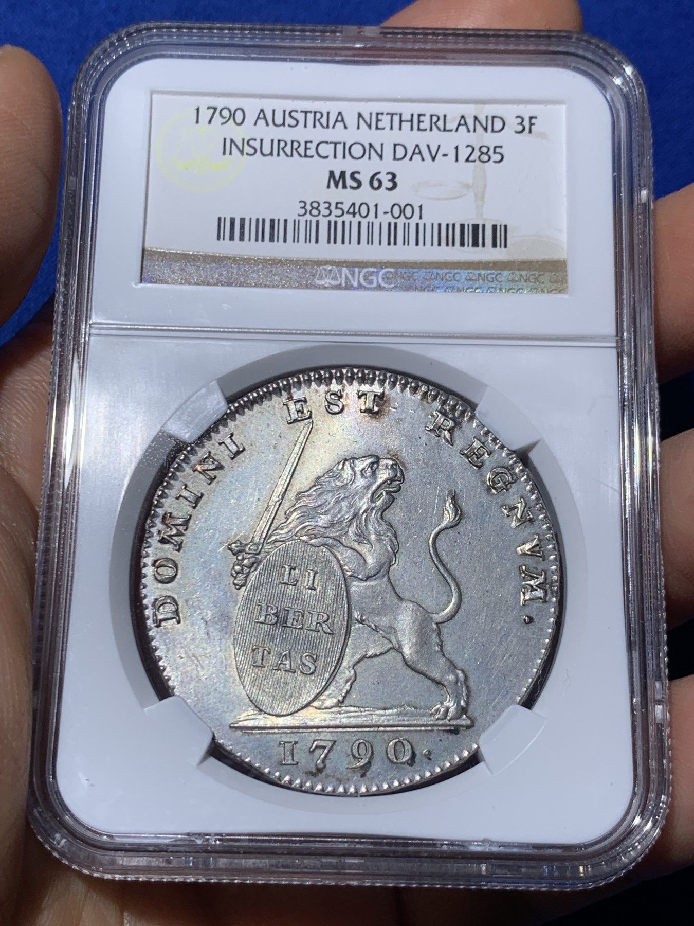 《竞宝斋》第235场-周日，周一，周二，周三 疯狂4连拍 (全场包邮) NGC MS63 奥属尼德兰 1790 比利时合众国（只存在了11个月） 第一次起义时期铸造 3弗洛林大银币 32.67克 状态近乎完美 63分中的战斗机