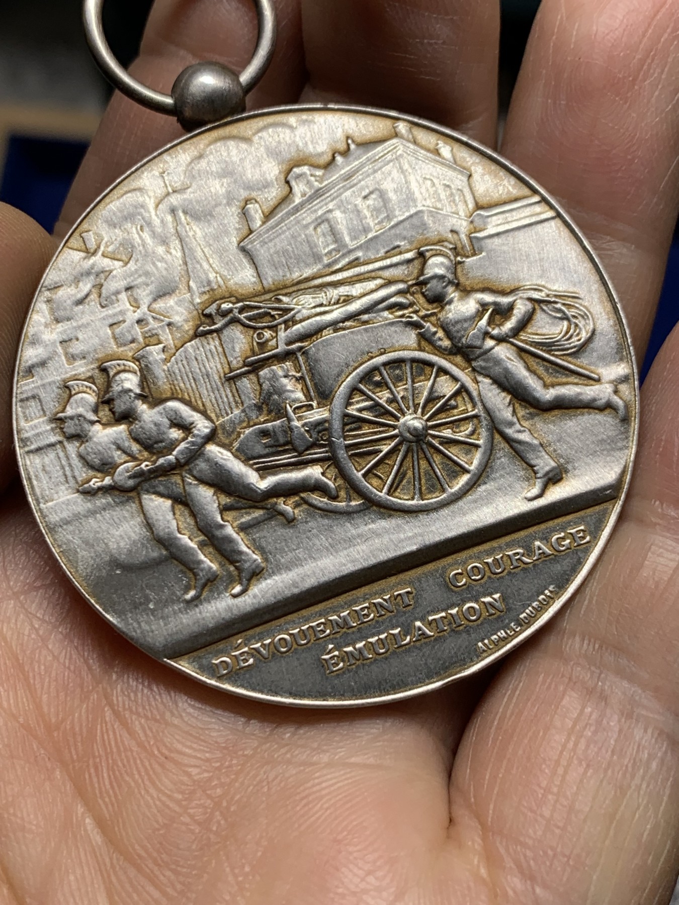 《竞宝斋》第235场-周日，周一，周二，周三 疯狂4连拍 (全场包邮) A.Dubois~法国圣米歇尔消防队银奖章，直径：50mm，61.8g