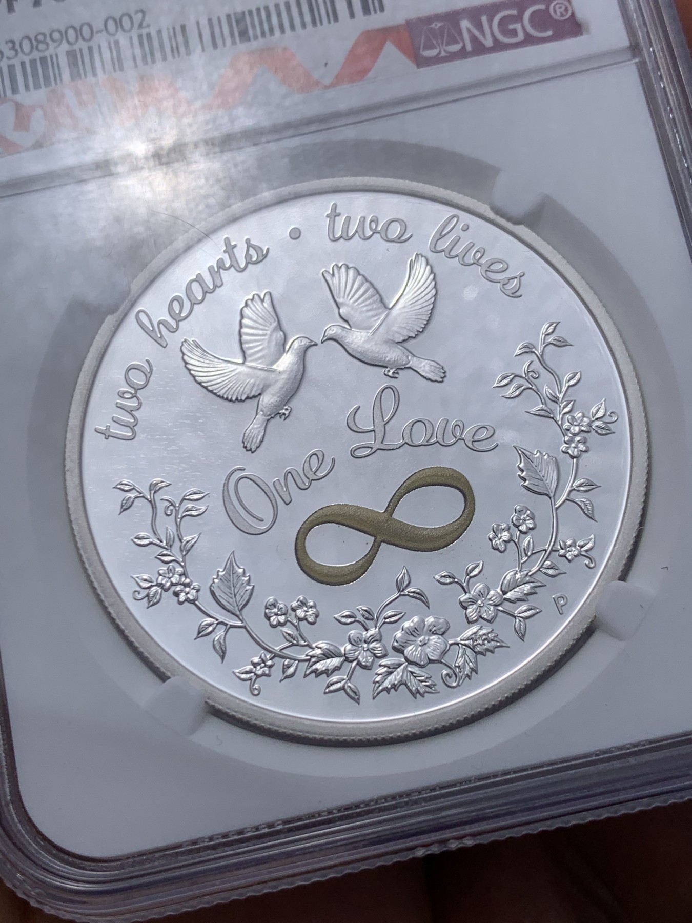 《竞宝斋》第235场-周日，周一，周二，周三 疯狂4连拍 (全场包邮) NGC-PF70UC 澳大利亚 2021年 1澳元 一生相守One Love 银币 带证书