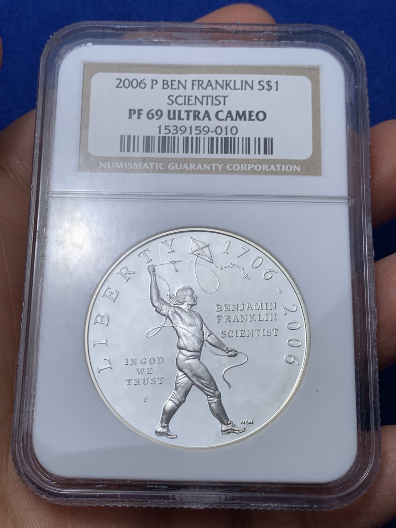 《竞宝斋》第235场-周日，周一，周二，周三 疯狂4连拍 (全场包邮) NGC-PF69 美国2006年富兰克林300周年诞辰纪念1元精制银币，PROOF镜面状态精制币，状态极佳，N经典小白盒老盒严评。