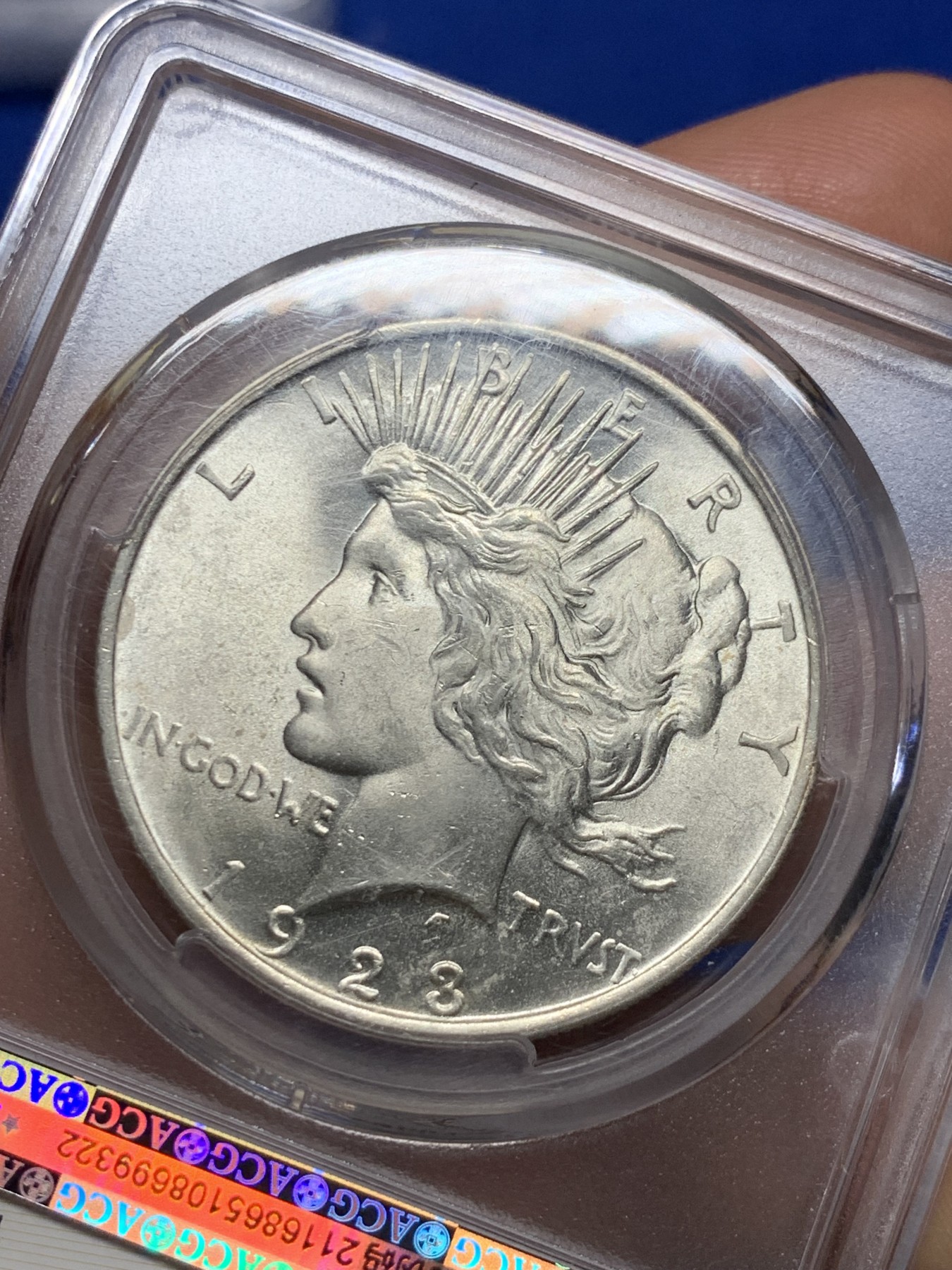 《竞宝斋》第235场-周日，周一，周二，周三 疯狂4连拍 (全场包邮) ACG金标-MS64 美国 1923年 1美元 和平银币 拆卷品自行送评 底板很好 无氧化 未使用 车轮光强烈 爱藏金标很严格 分数不是乱给的 官网图可以清晰看到币的完美状态 可砸盒送NP