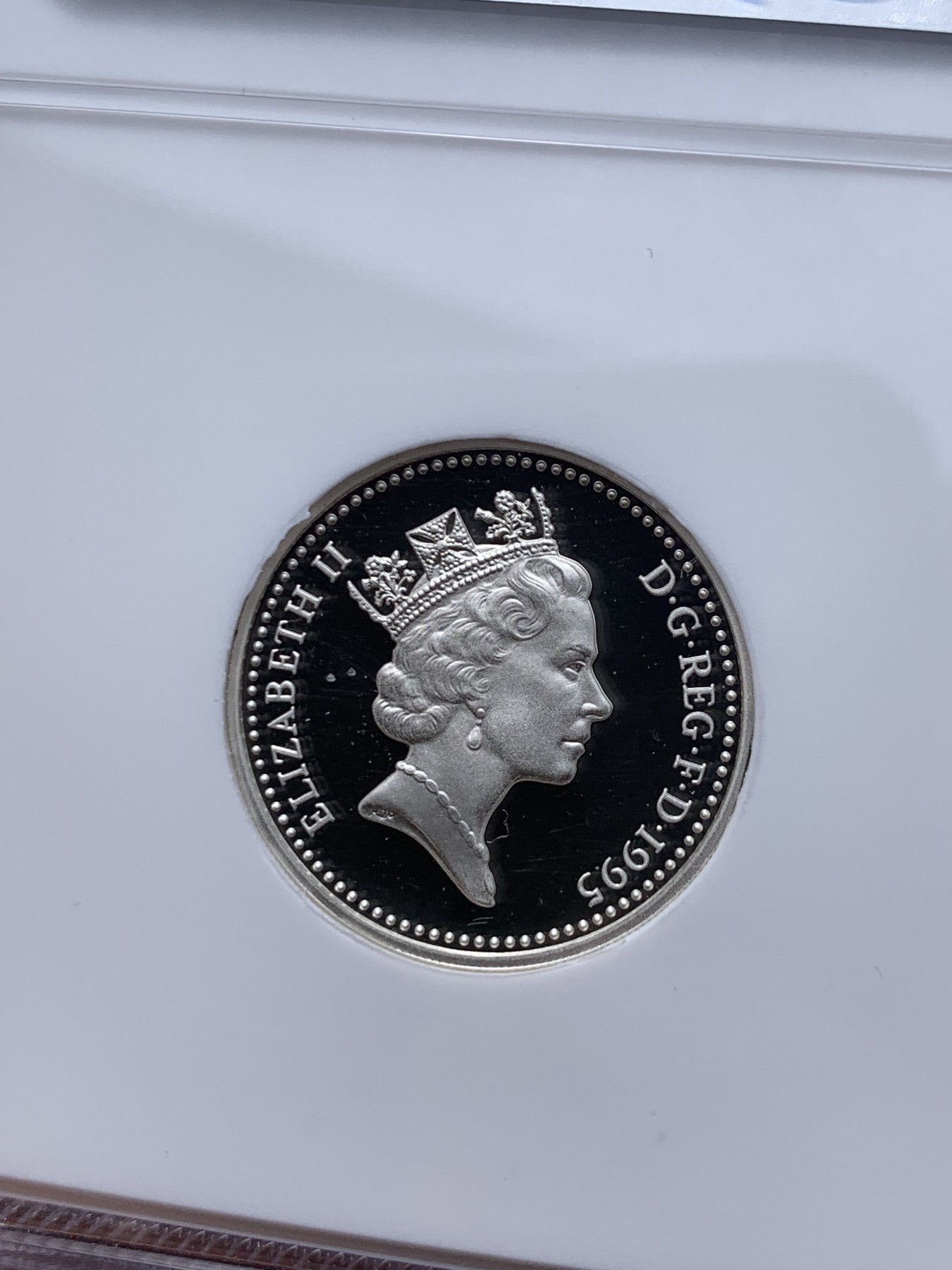 《竞宝斋》第235场-周日，周一，周二，周三 疯狂4连拍 (全场包邮) NGC PF68UC 英国1995年红龙精制加厚银币 加厚非普通 低评