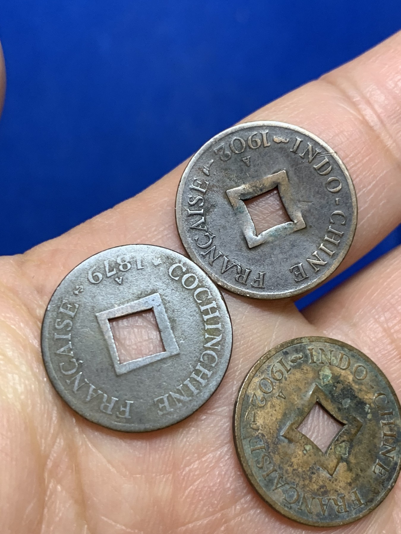 《竞宝斋》第235场-周日，周一，周二，周三 疯狂4连拍 (全场包邮) 三枚一组 安南之大法国当二铜币