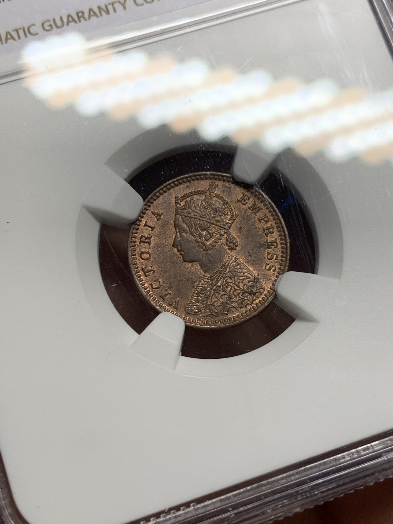 《竞宝斋》第235场-周日，周一，周二，周三 疯狂4连拍 (全场包邮) NGC-MS63BN 英属印度1901年小维1/12安娜铜币，维多利亚女皇。不多见的面值。小维发丝冠冕细节精美，铜光犹存。