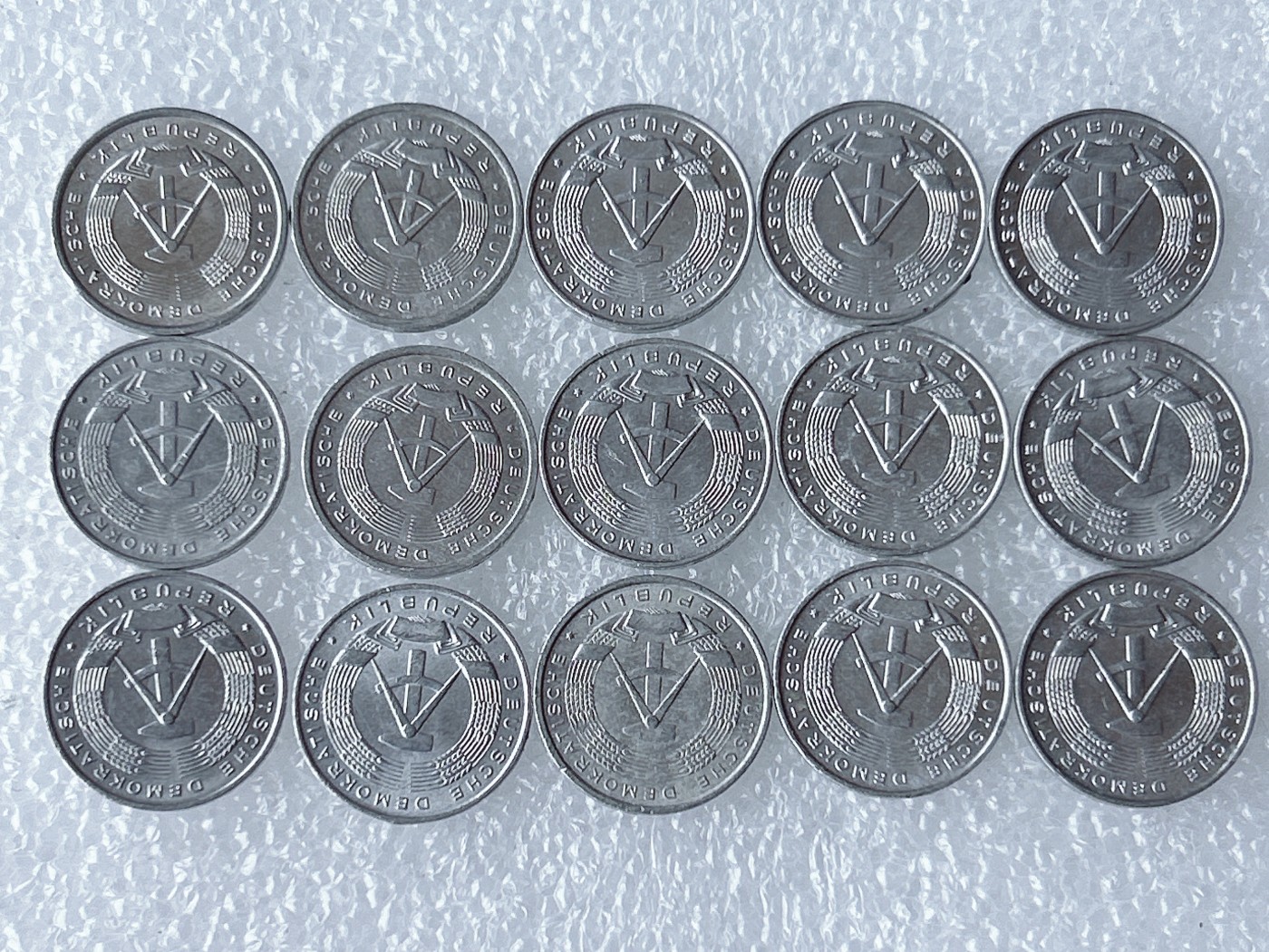 第一海外回流一元起拍收藏 散币场 第59期 民主德国1芬尼铝币 15枚