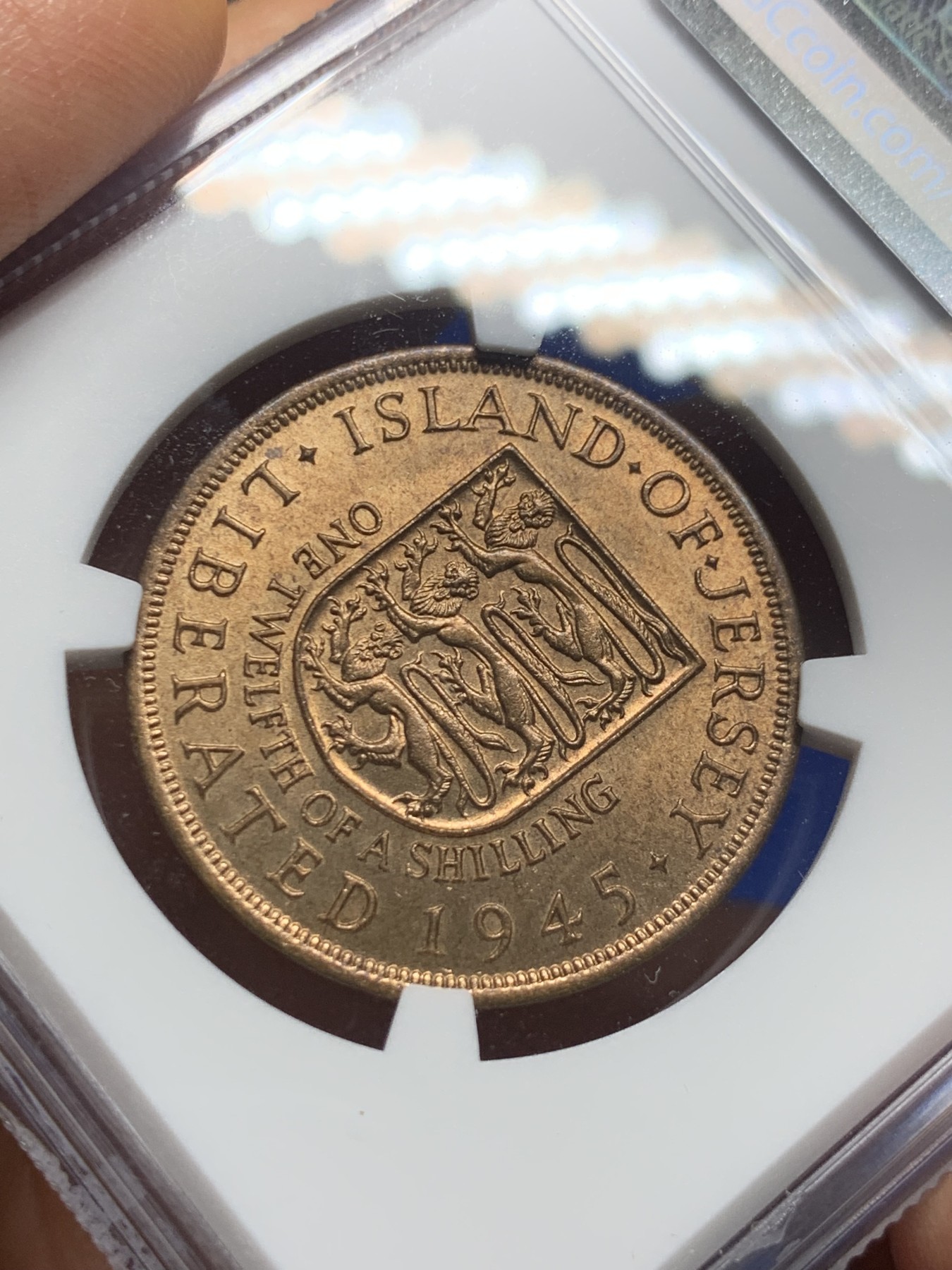 《竞宝斋》第235场-周日，周一，周二，周三 疯狂4连拍 (全场包邮) NGC  MS64RB 1945年英属泽西岛乔六1/12先令纪念铜币