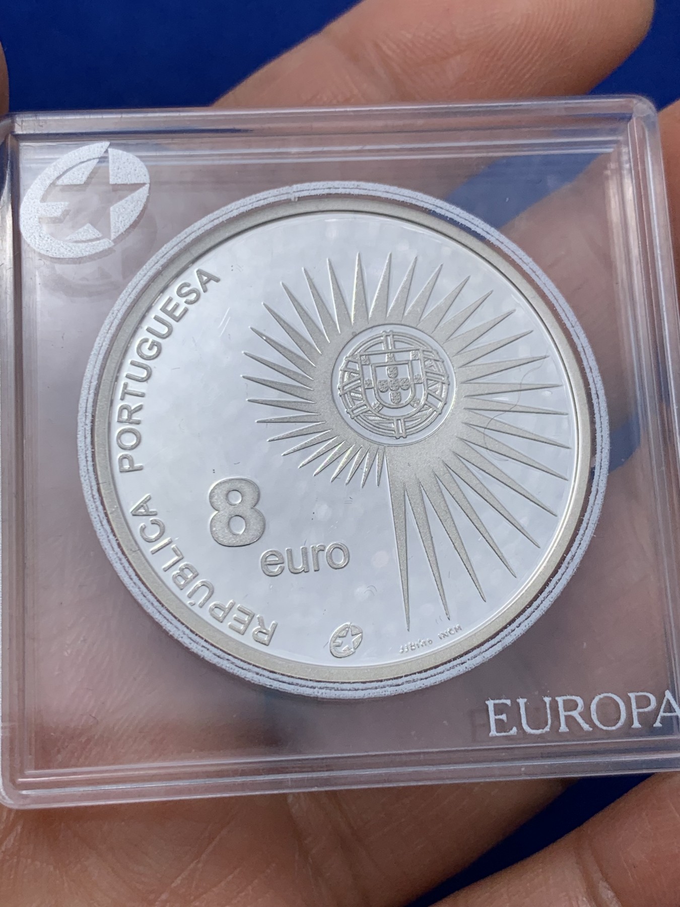 《竞宝斋》第235场-周日，周一，周二，周三 疯狂4连拍 (全场包邮) 全新PL 葡萄牙 2004年 8欧元 欧盟东扩精制银币 1盎司925银 少见品种 全新未动