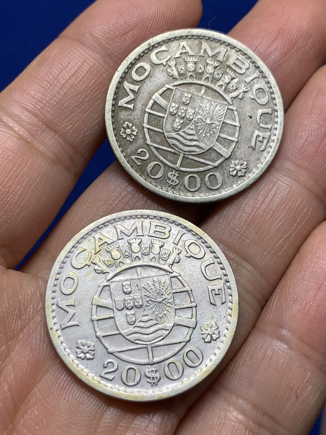 《竞宝斋》第235场-周日，周一，周二，周三 疯狂4连拍 (全场包邮) 两枚一组 葡属莫桑比克20埃斯库多银币 1955年+1952年