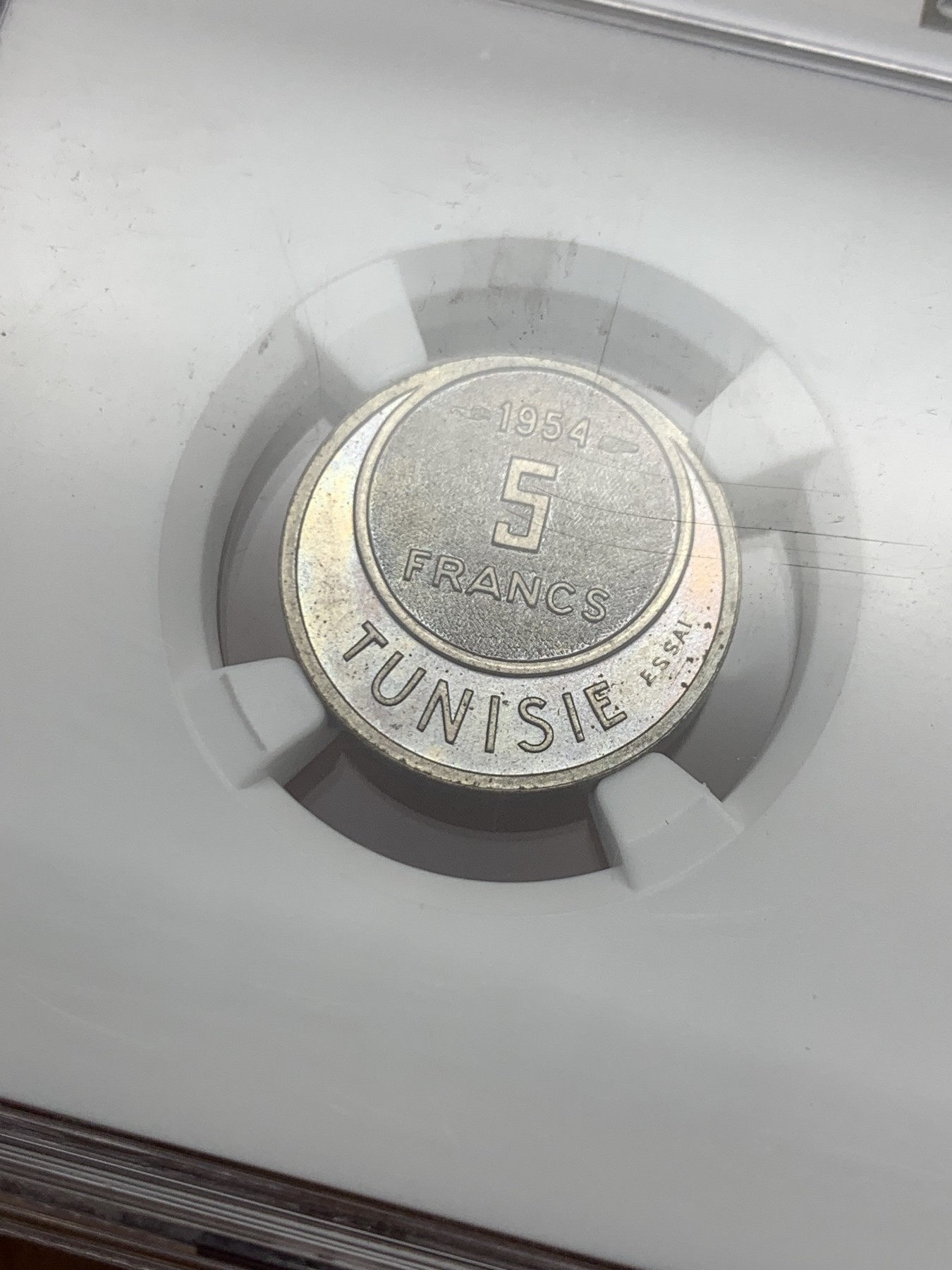《竞宝斋》第235场-周日，周一，周二，周三 疯狂4连拍 (全场包邮) NGC-MS64 突尼斯 1954年 5法郎加厚样币，加厚版极稀见，发行量仅有104枚，币面标注ESSAI。此前竞宝斋1650元不含佣成交。