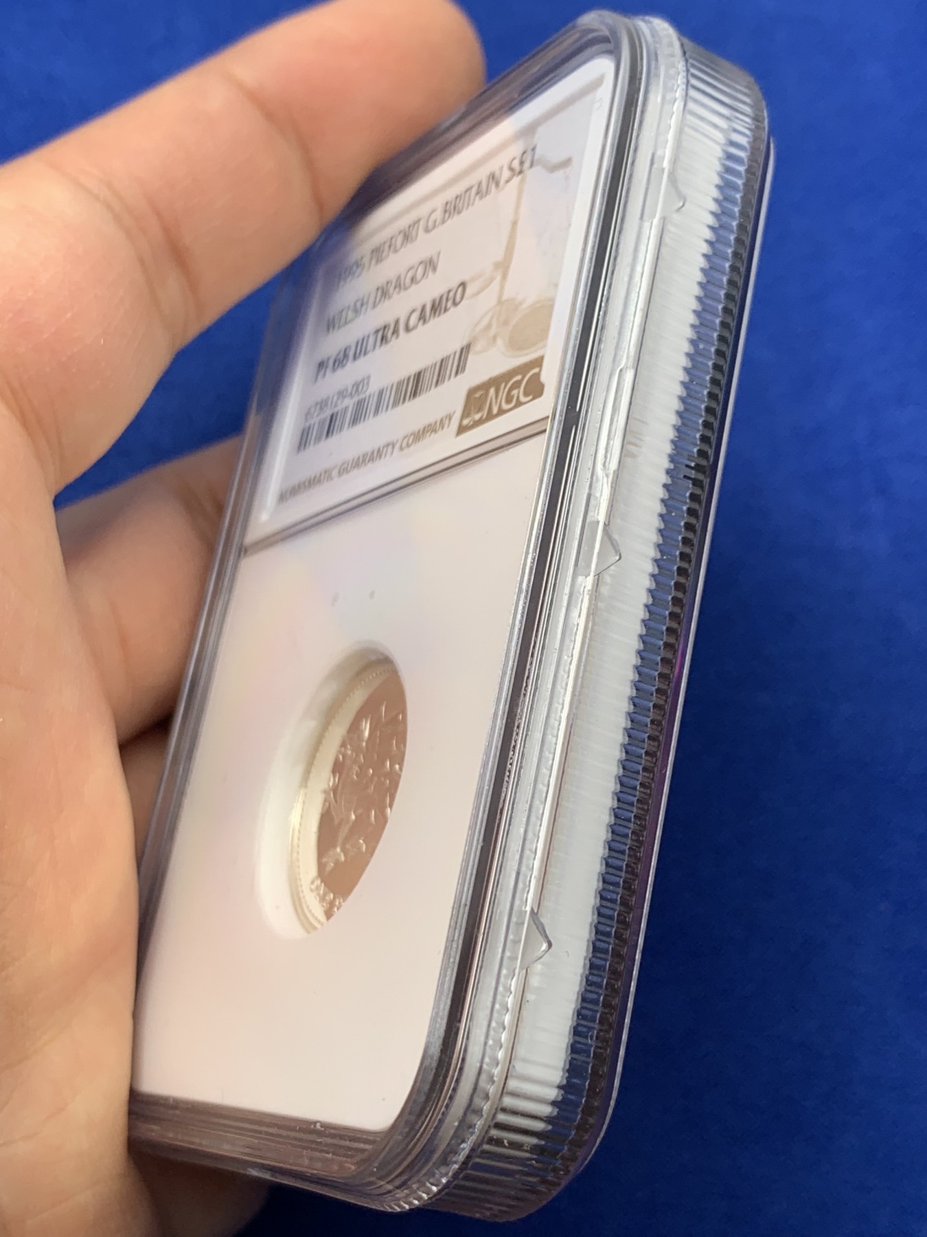 《竞宝斋》第235场-周日，周一，周二，周三 疯狂4连拍 (全场包邮) NGC PF68UC 英国1995年红龙精制加厚银币 加厚非普通 低评