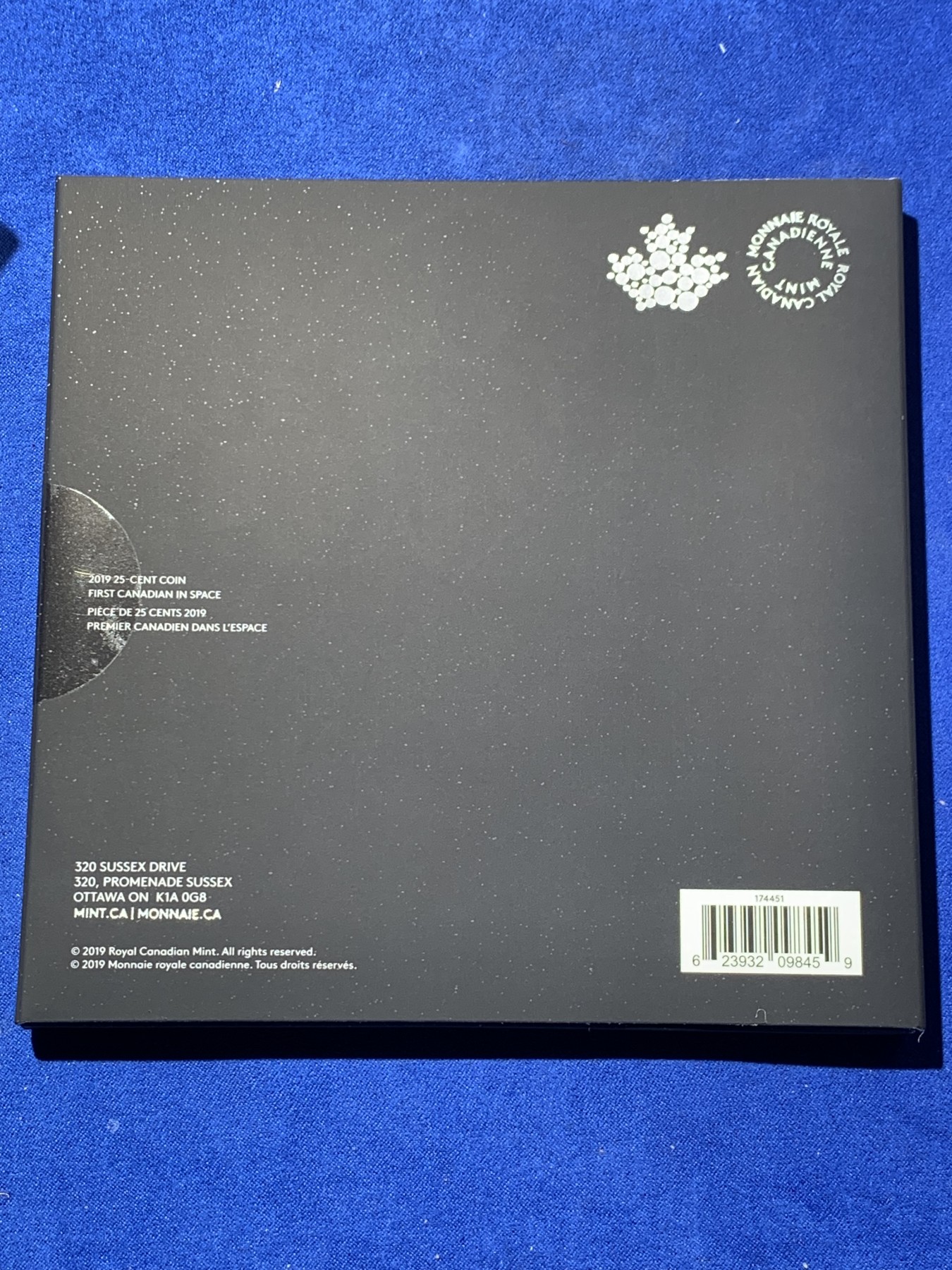 《竞宝斋》第235场-周日，周一，周二，周三 疯狂4连拍 (全场包邮) 加拿大 2019 25分三色金属纪念币 55MM大规格 纪念加拿大太空第一人。 Ebay普遍500多的成交价