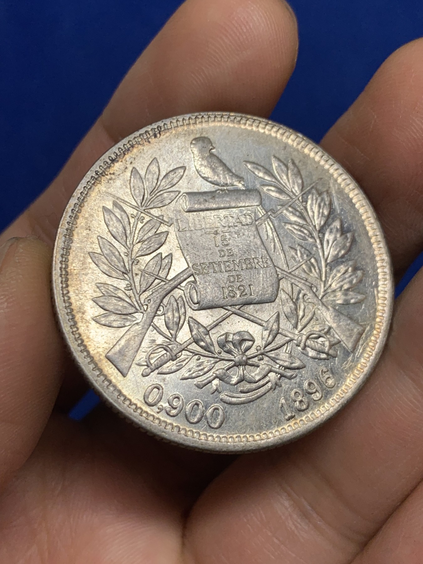 《竞宝斋》第235场-周日，周一，周二，周三 疯狂4连拍 (全场包邮) 危地马拉1896年1比索大银币 原光好品