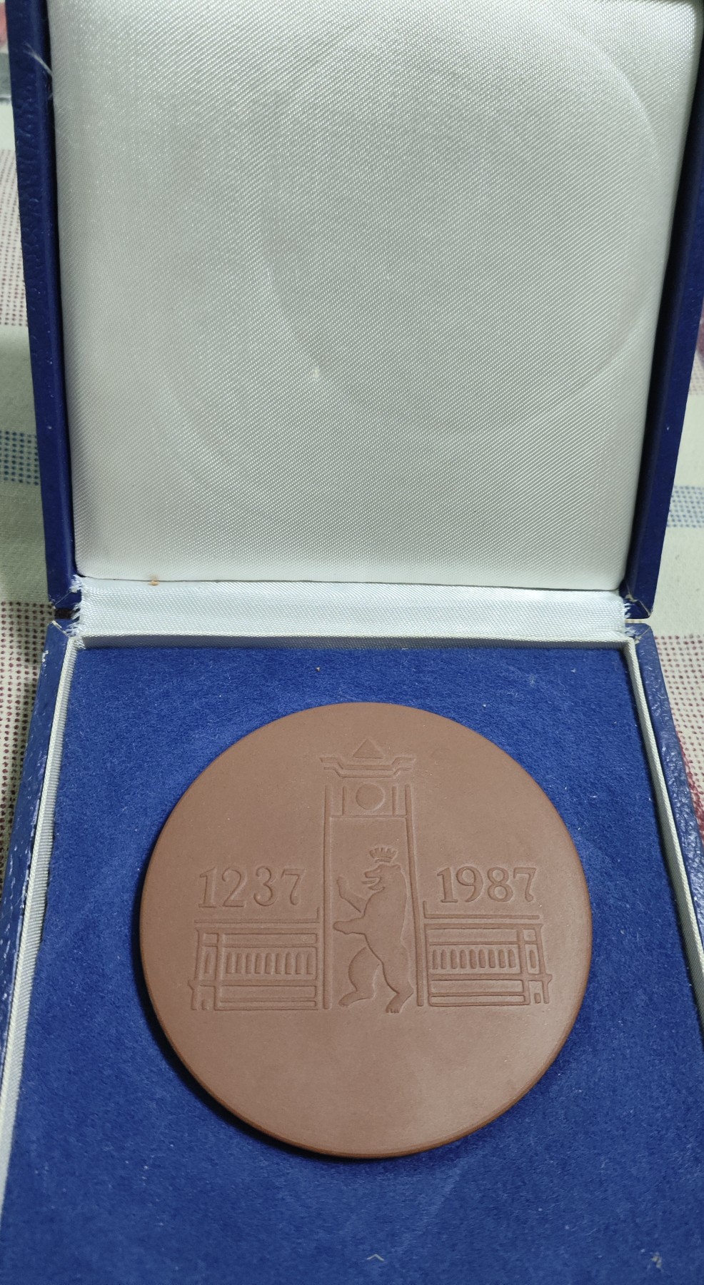 仁孝堂徽章红藏拍卖(第二场) 德国 东德 陶瓷纪念章 纪念柏林成立750周年