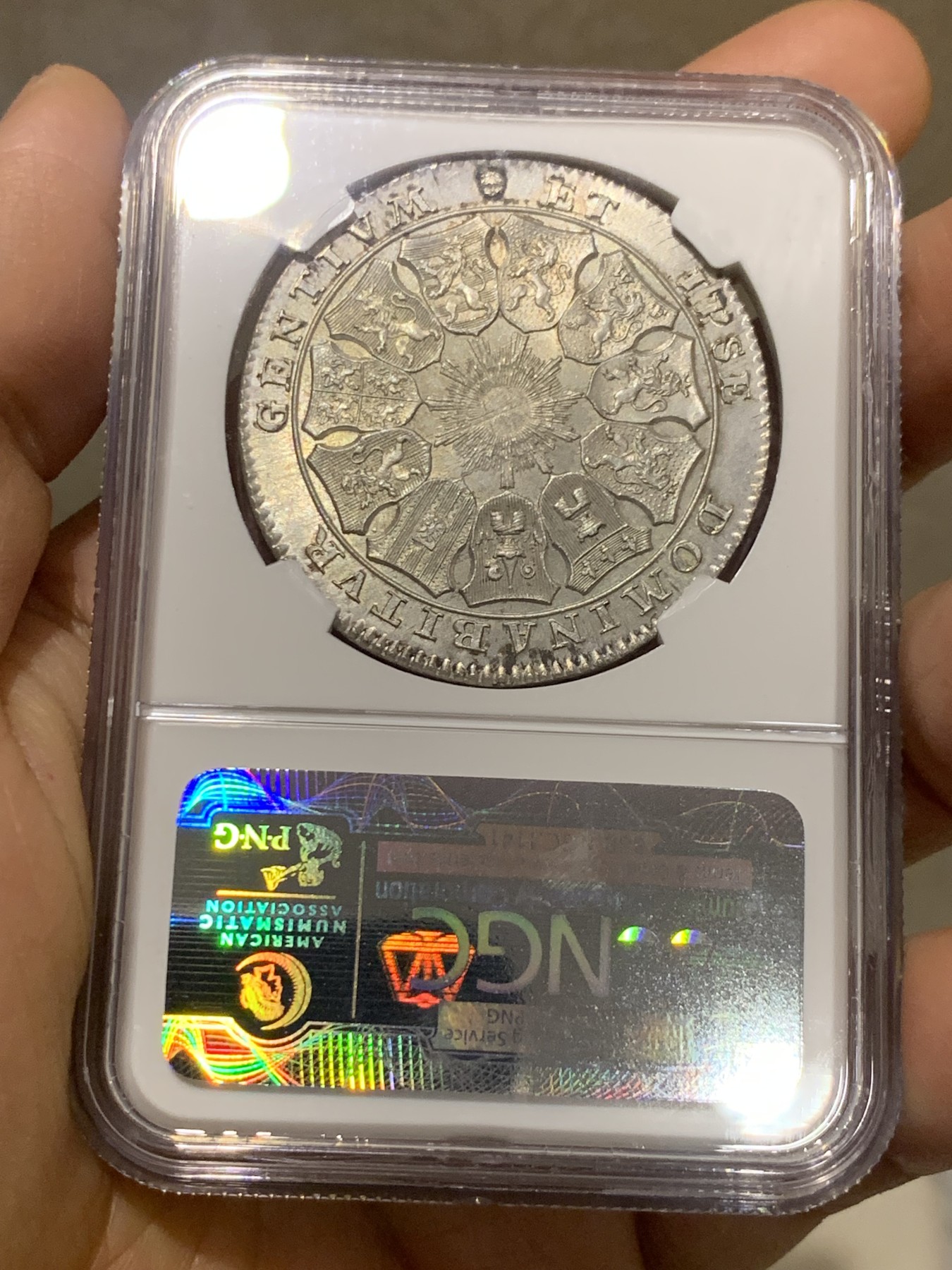 《竞宝斋》第235场-周日，周一，周二，周三 疯狂4连拍 (全场包邮) NGC MS63 奥属尼德兰 1790 比利时合众国（只存在了11个月） 第一次起义时期铸造 3弗洛林大银币 32.67克 状态近乎完美 63分中的战斗机