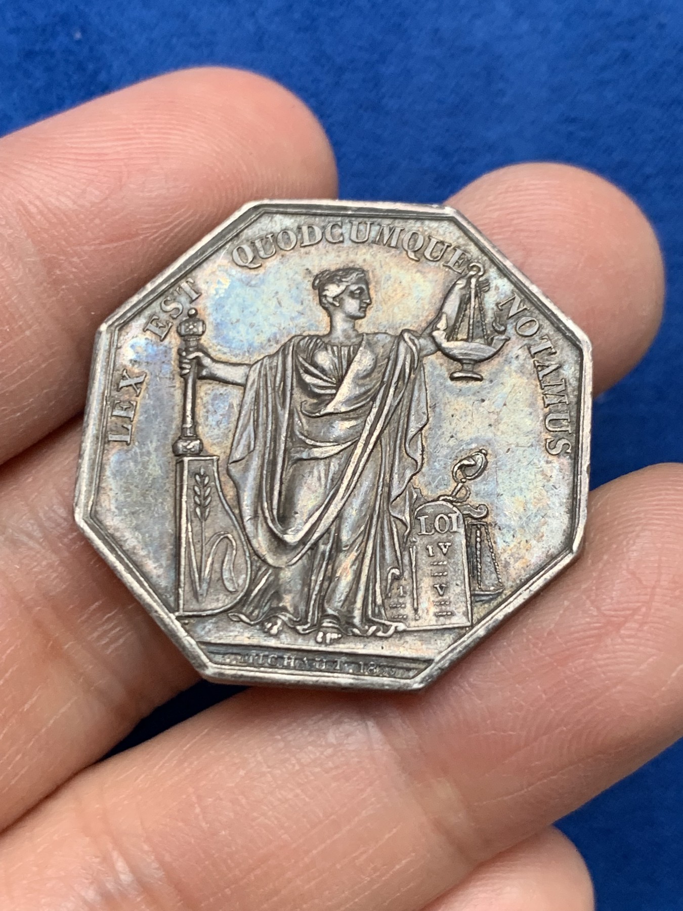 《竞宝斋》第237场- 周日，周一，周二，周日 疯狂4连拍 (全场包邮) 法国1842-1845 银质八角代币 马赛 公证处 船首边铭，重13.6g，对边直径31.2mm，老包浆