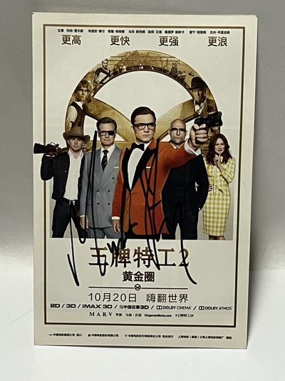 零元拍：《王牌特工2：黄金圈》马克斯特朗亲笔签名电影宣传卡，签于魔都上海举办的电影发布会。 - 零元拍：《王牌特工2：黄金圈》马克斯特朗亲笔签名电影宣传卡，签于魔都上海举办的电影发布会。