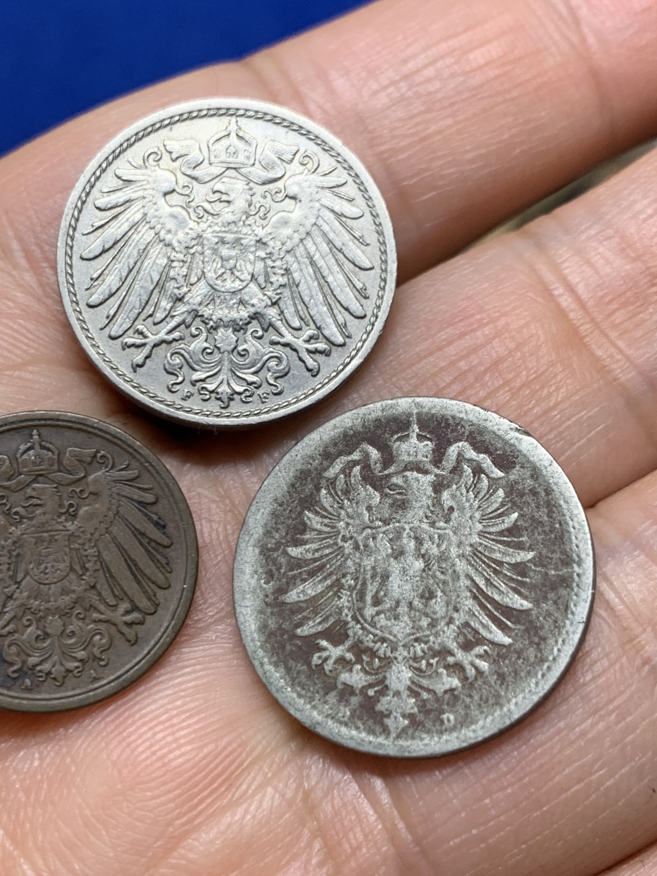 《竞宝斋》第235场-周日，周一，周二，周三 疯狂4连拍 (全场包邮) 3枚一组 1916年德国第二帝国1芬尼铜币+1876年/1915年德国第二帝国10芬尼铜镍币