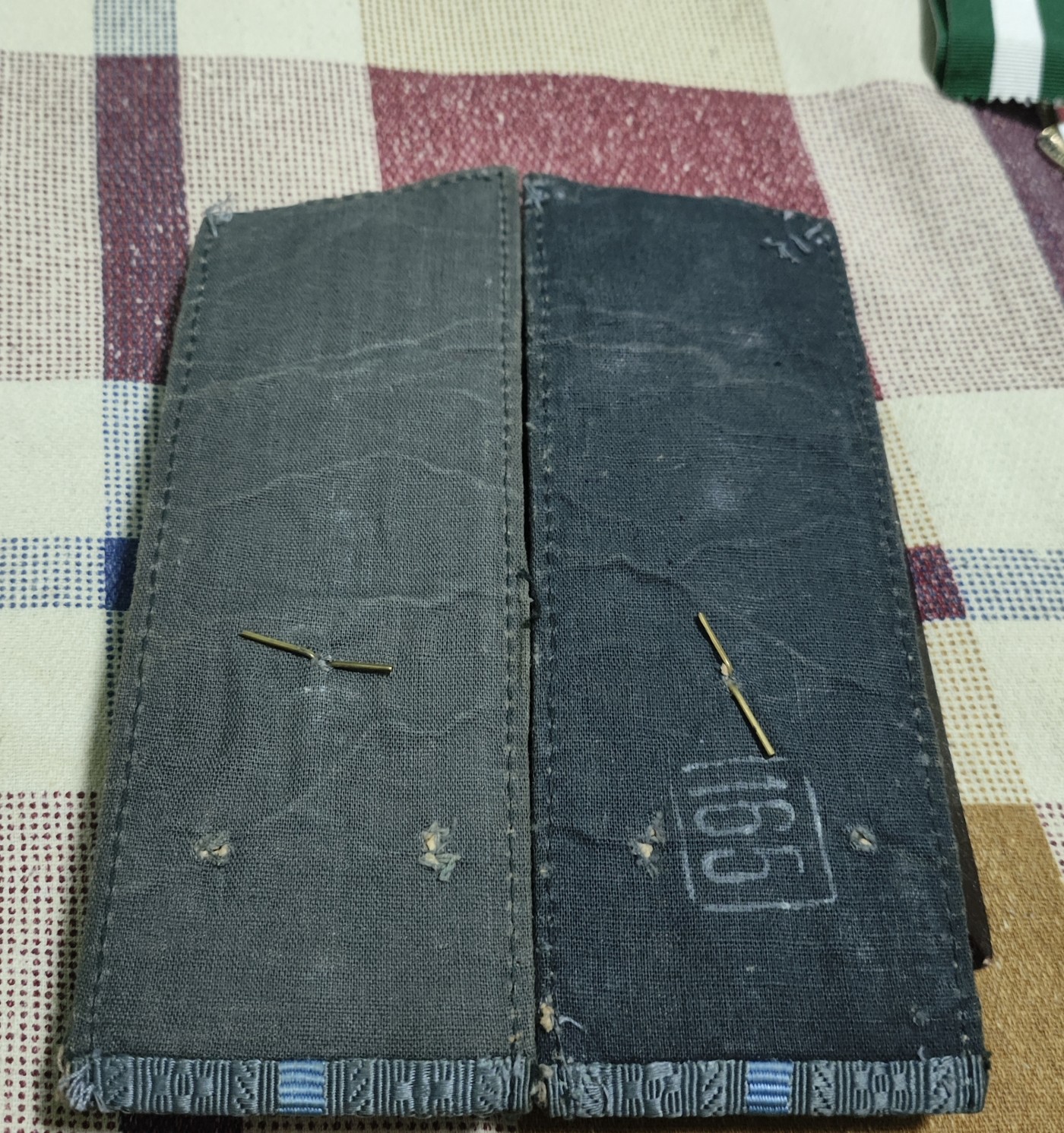 仁孝堂徽章红藏拍卖(第二场) 苏联M69空军大衣肩章 少尉军衔