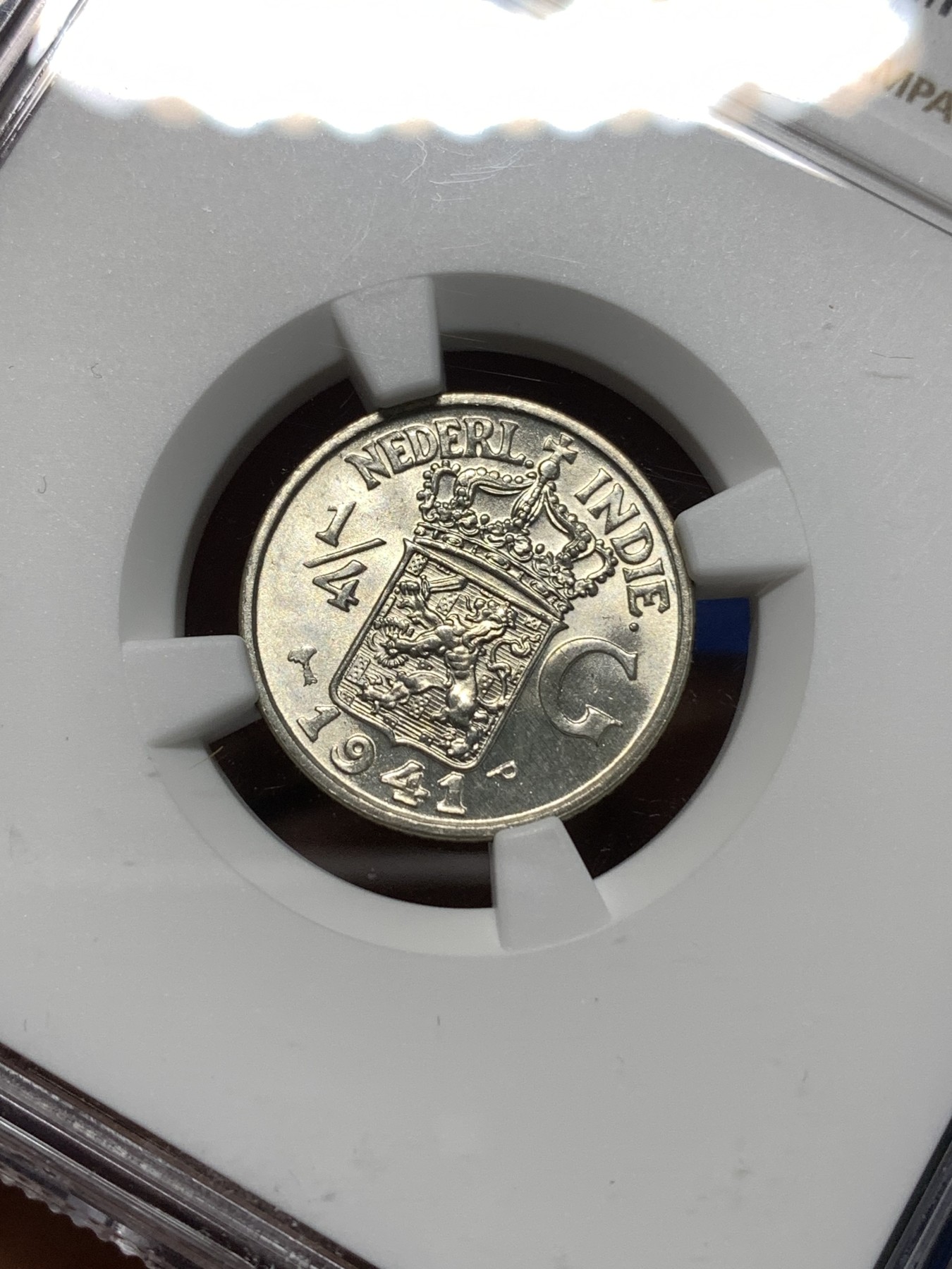 《竞宝斋》第235场-周日，周一，周二，周三 疯狂4连拍 (全场包邮) NGC MS65 1941年 荷属东印度群岛（今印尼）1/4盾 银币 原卷拆评级