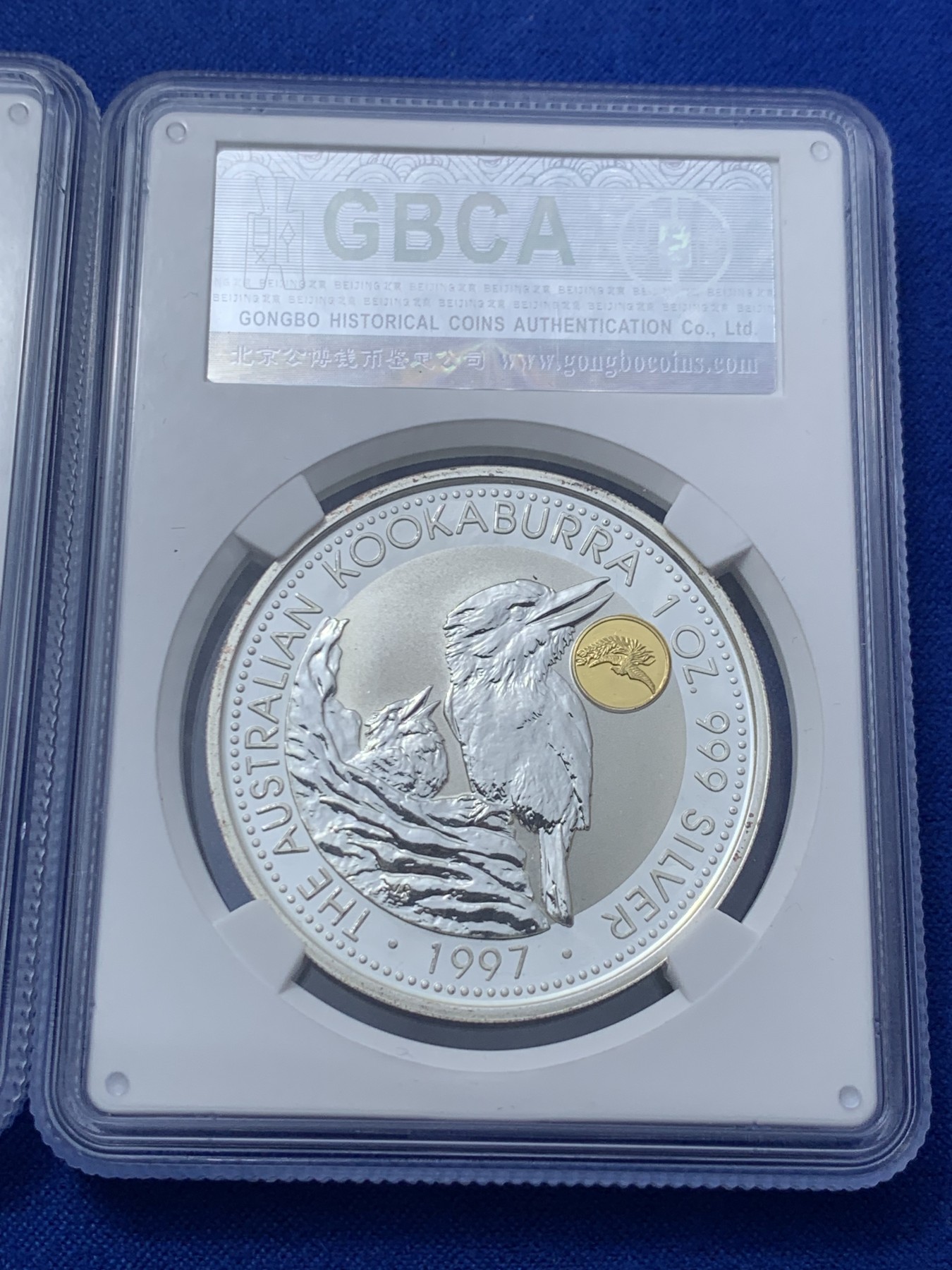 《竞宝斋》第235场-周日，周一，周二，周三 疯狂4连拍 (全场包邮) 两枚一组 公博评级币 澳大利亚1997翠鸟镶金银币（镶金龙MS67+镶金凤MS68） 纪念专用版 单枚金重约0.5克