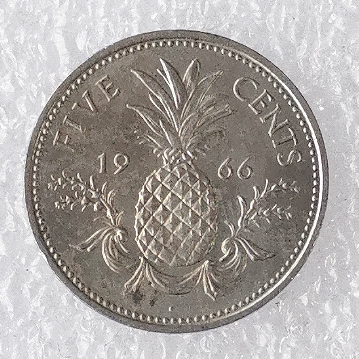 海外回流1元起拍小铺 各国钱币散币场 第7期 1966年英属巴哈马5分 菠萝