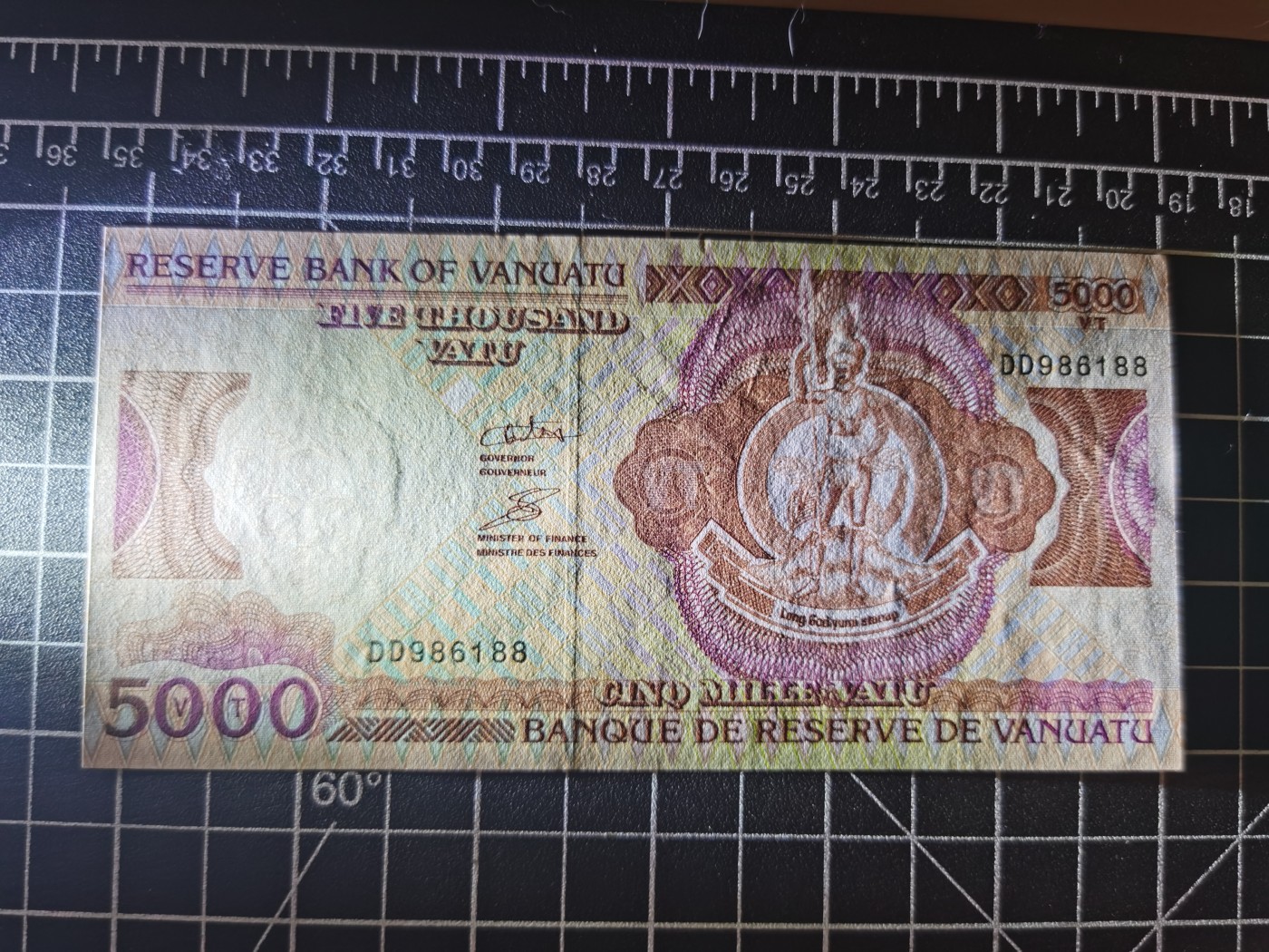 Immortal auction(精品场) 瓦努阿图5000，88尾，Unc