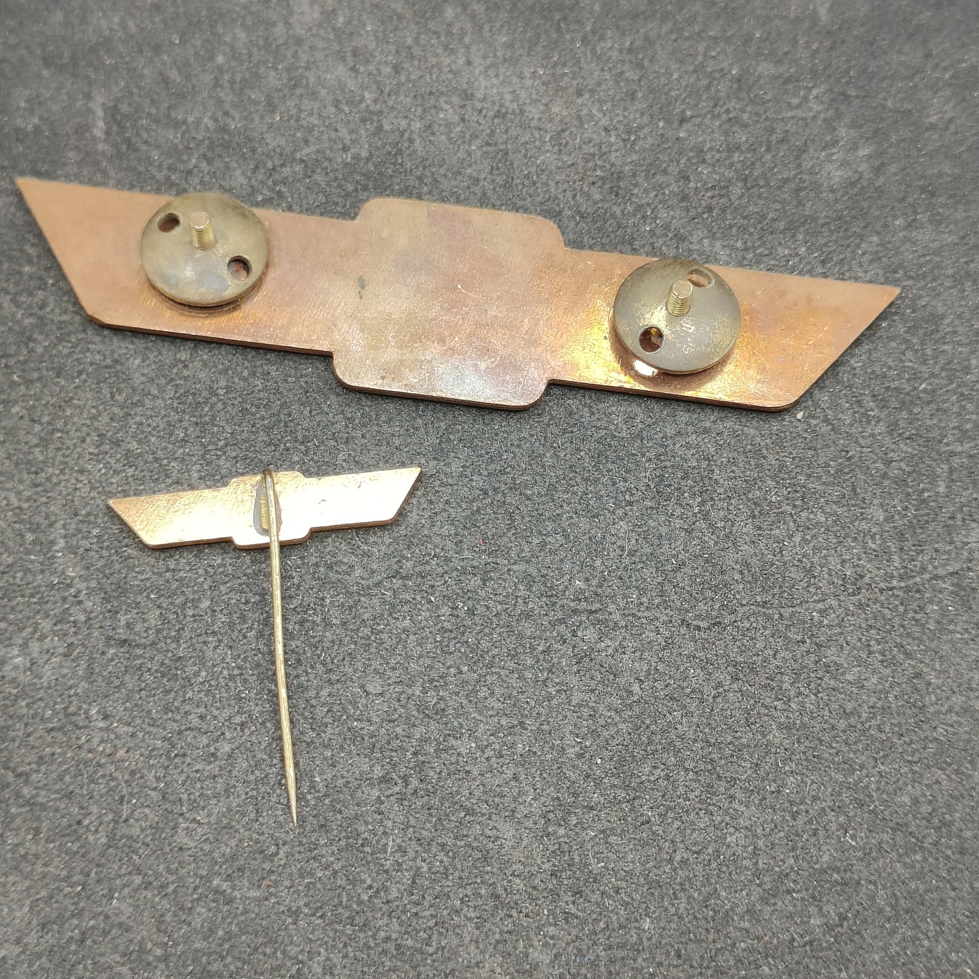 全场0元起拍 第128期 咸鱼国勋章拍卖专场 1月24日（周三）下午6：00开始 东德人民军63版二级通用技能章带迷你章