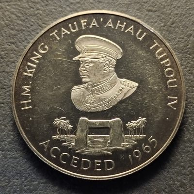 0起1加-纯粹捡漏拍-285套币银币场 - 【稀少】汤加1975年10潘加宪法百年50.5MM/62G超大精制纪念银币-量420