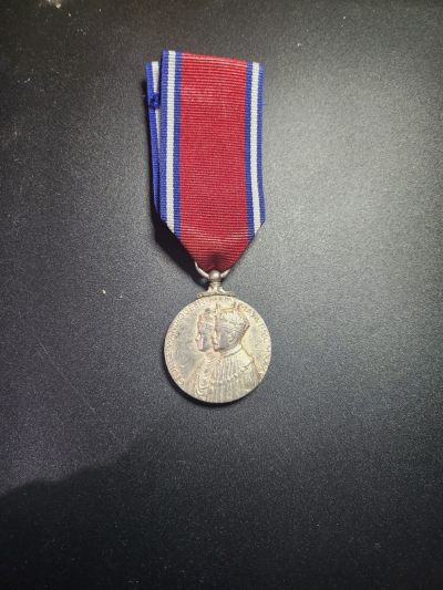 荷兰勋赏制服交流第82场拍卖 - 大英帝国乔治五世登基25年纪念奖章 极品稀有 银制