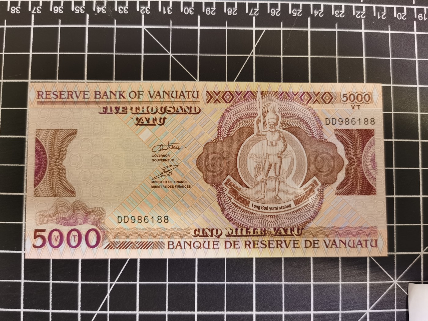 Immortal auction(精品场) 瓦努阿图5000，88尾，Unc