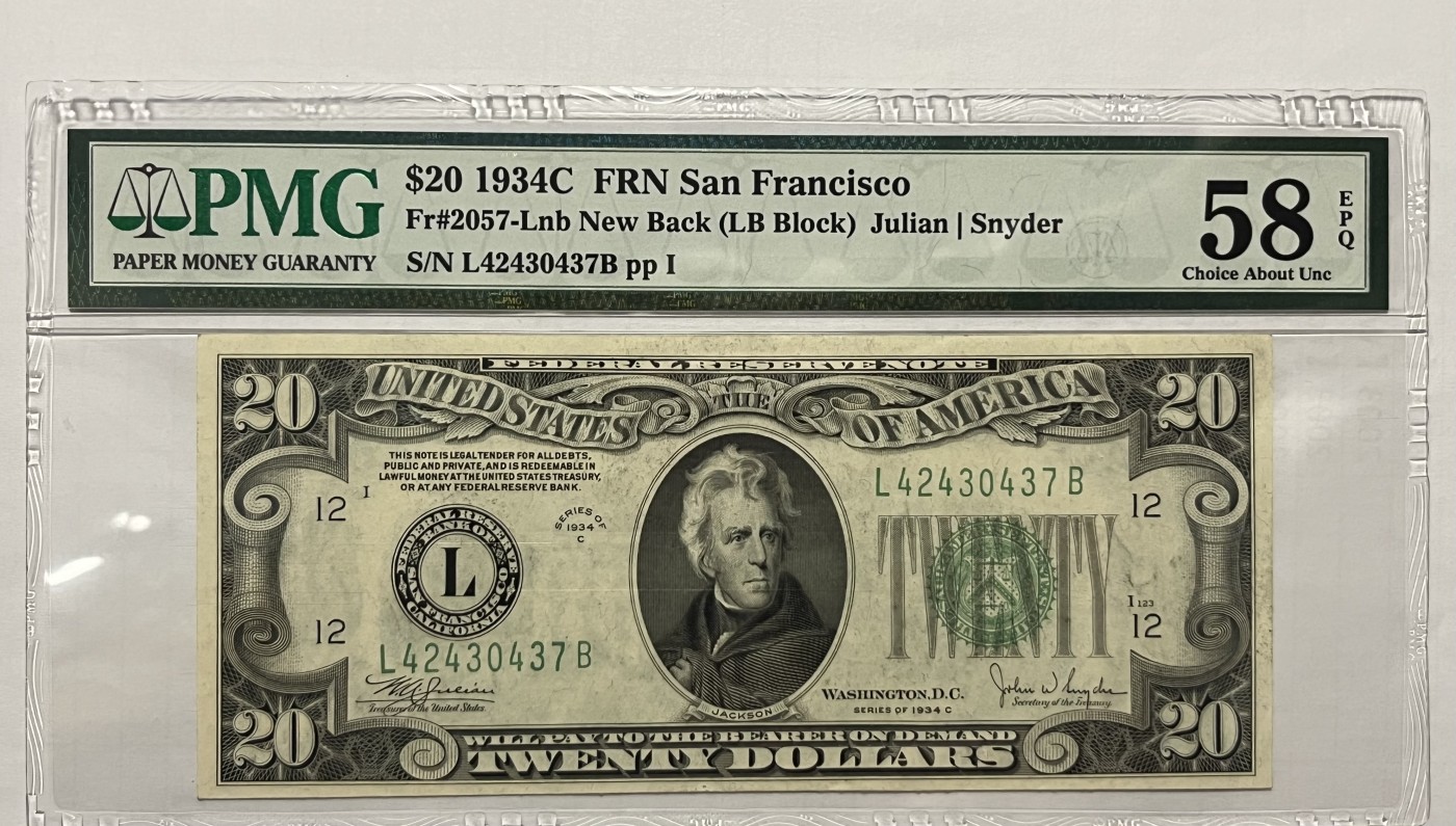 Chase Auction 第22期 - - 外钞、民国钞和人民币混合场！ 1934C版 20美元 新背面New Back（区别于1934C版老背面 Old Back），新背面 白宫样式有所变化，树木更加茂盛，新背面的首发年份号（1934C及其之后都是 新背面）PMG老壳严格评级58EPQ