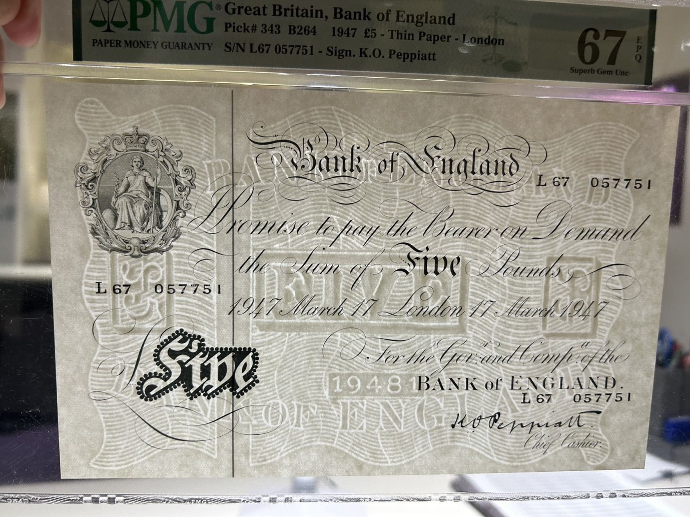 收藏联盟Quantum Auction 第320期拍卖  英国1947年5镑 大票幅白镑精品 冠军分PMG67 号码无4