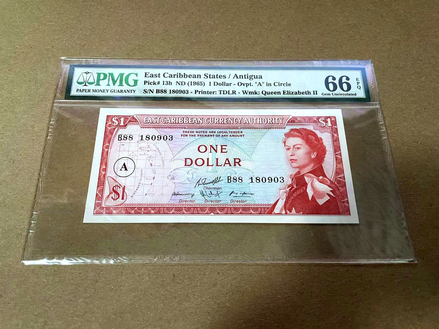 【Blue Auction】✨世界纸币精拍第425期【精】 【无47】东加勒比 1965年1元 戎装女王 PMG66EPQ 