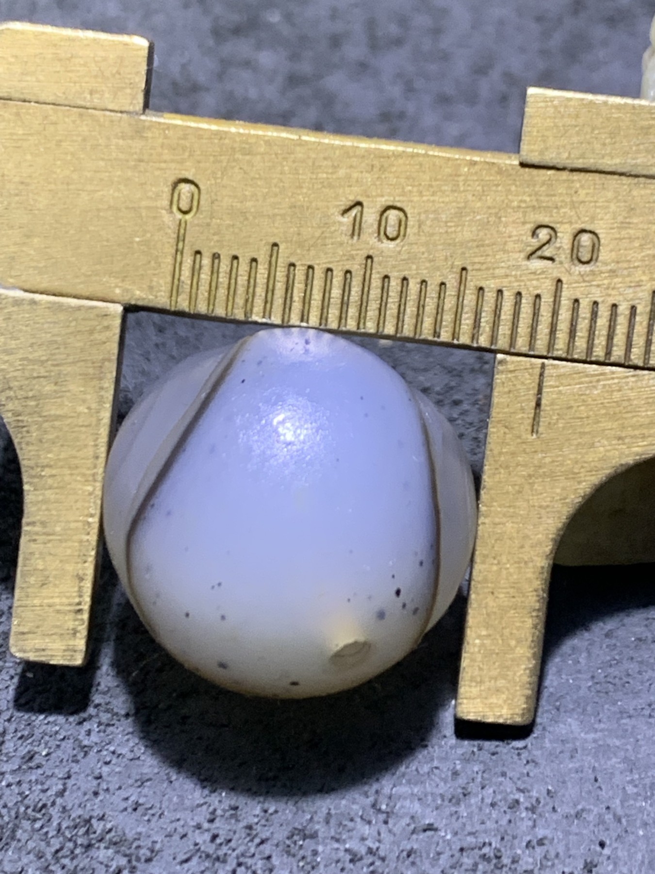 精美亚光高玉化海洋玉髓手工俏色巧雕无相佛意境2.0圆珠一个