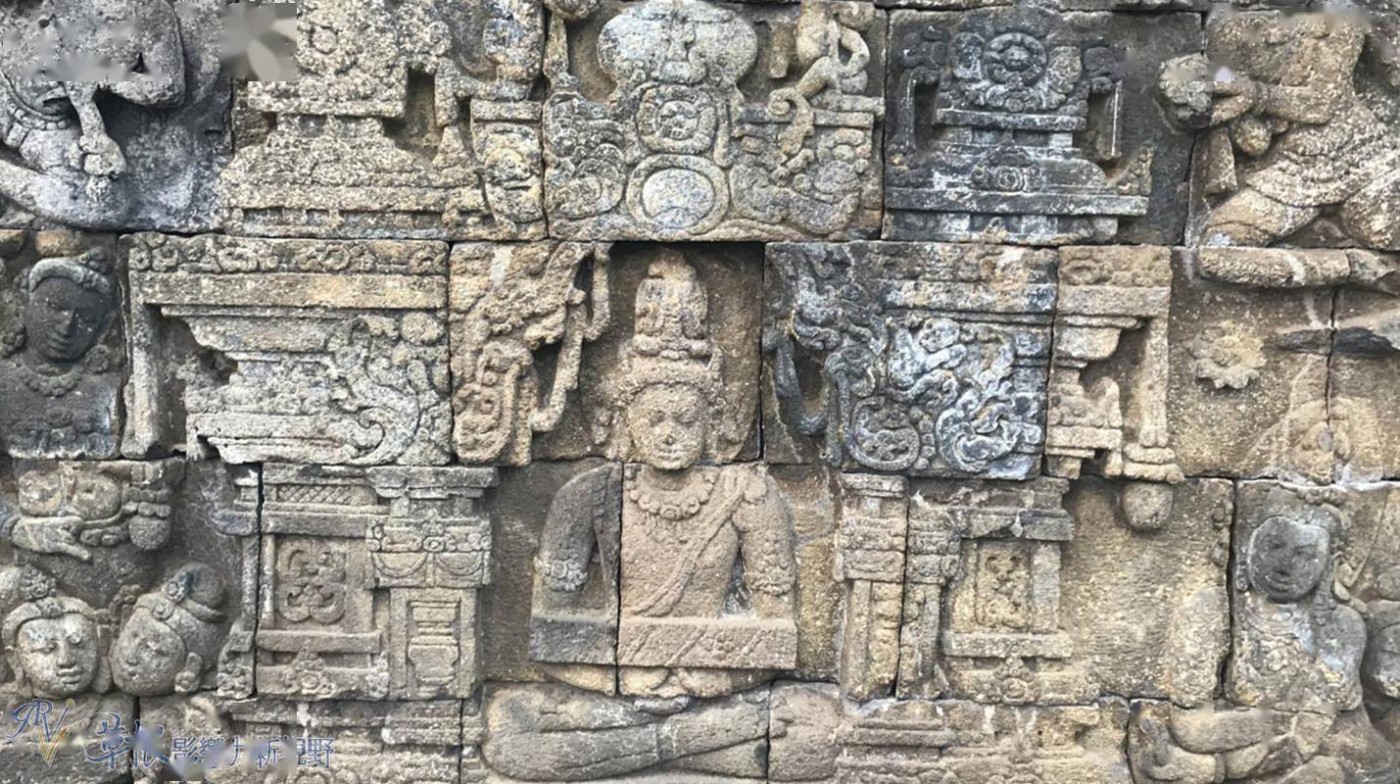 【Blue Auction】✨世界纸币精拍第425期【精】   【冠军分仅3张 非补号版更稀少 名家旧藏】印尼 1952年1000卢比 最高值 PMG67EPQ超高分 该顶级分数国外各大拍卖也鲜有出现 值得收藏 世界遗产婆罗浮屠是9世纪当时世上最大型的佛教建筑物，2012年6月底，被吉尼斯确认为当今世界上最大的佛寺，与中国的长城、印度的泰姬陵、柬埔寨的吴哥窟并称为古代东方四大奇迹。