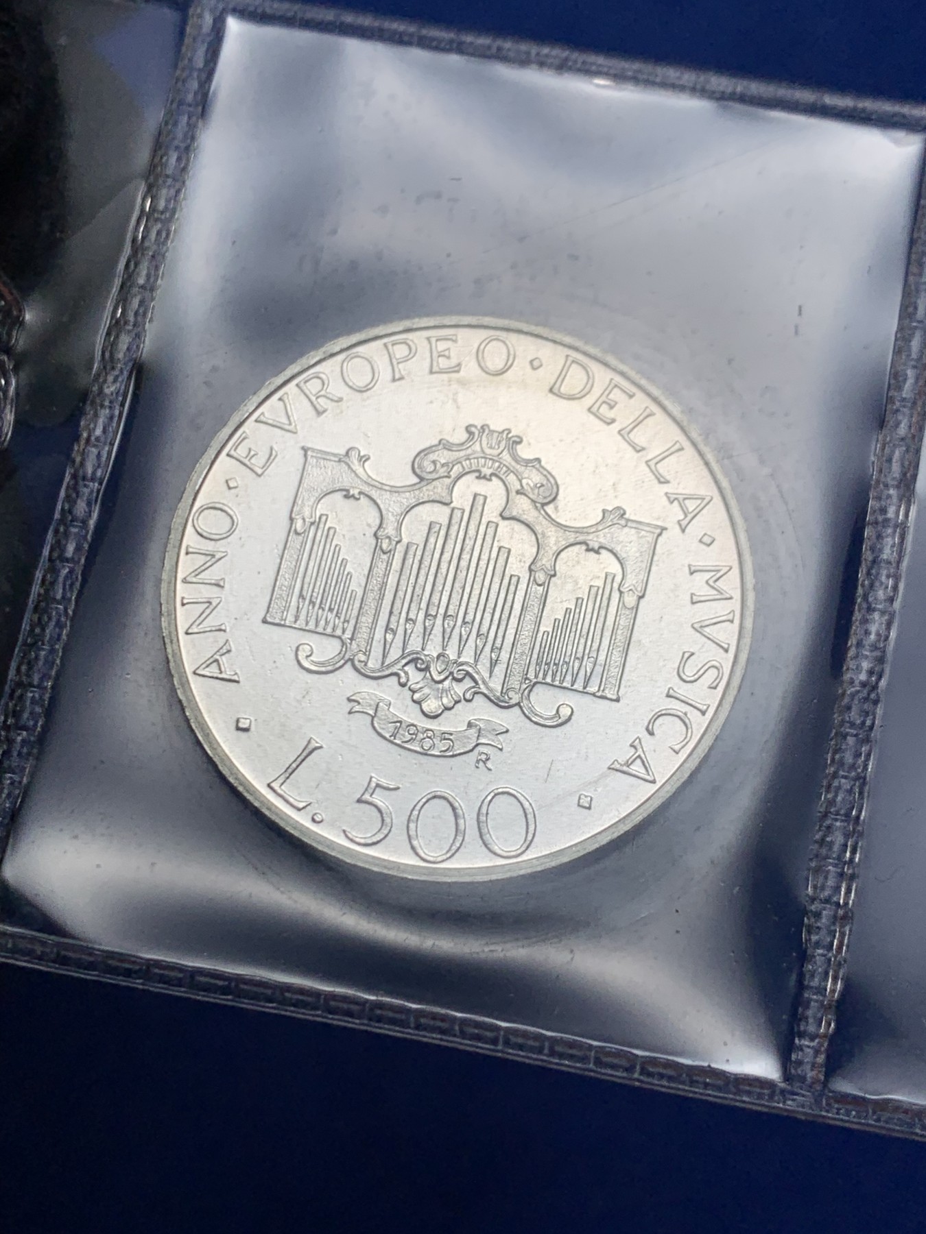 《竞宝斋》第238场-周日，周一，周二，周三 疯狂4连拍 (全场包邮) 意大利1985年 欧盟音乐节 500里拉银币 封装