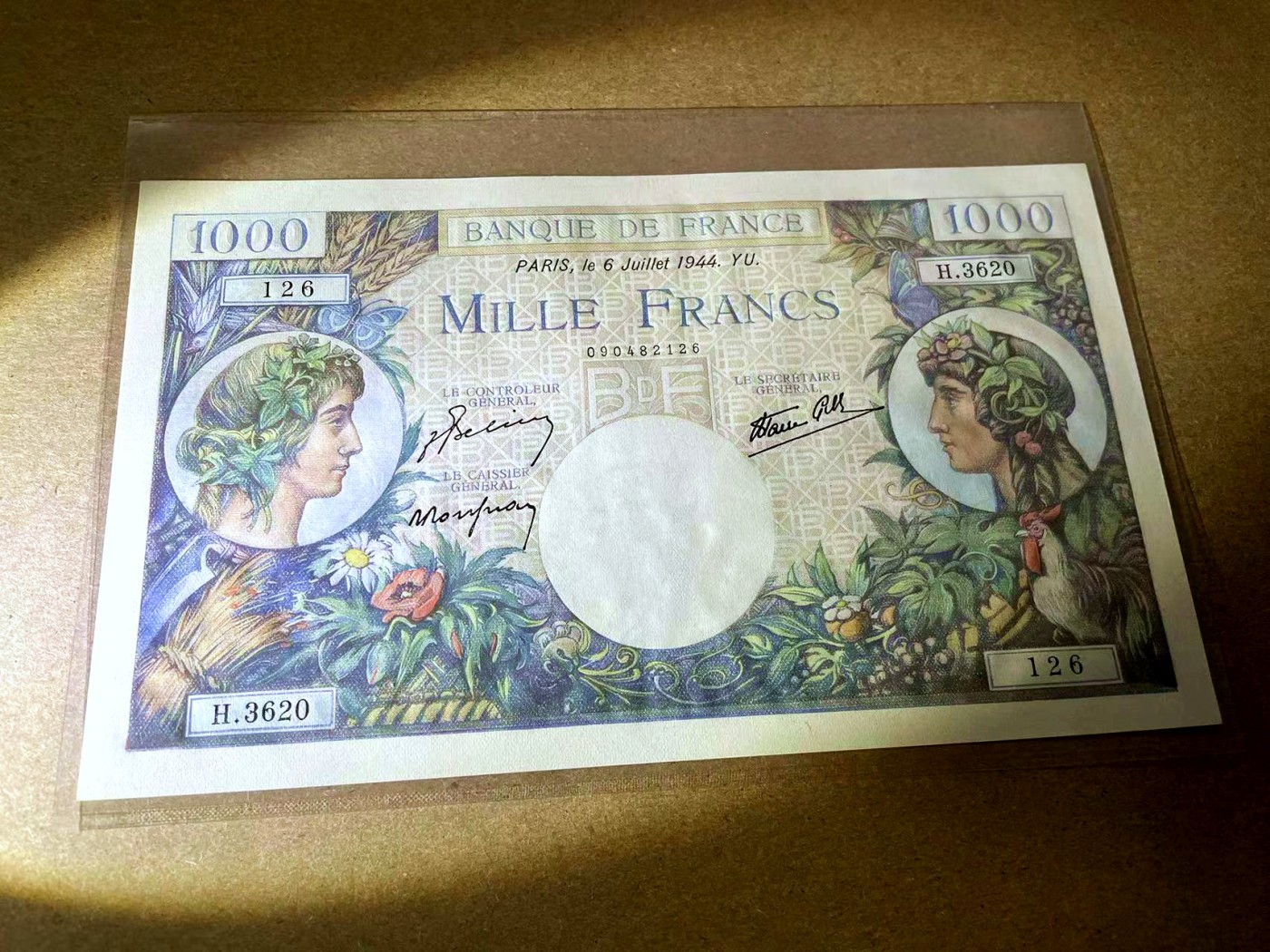 【Blue Auction】✨世界纸币精拍第425期【精】 【无47】法国 1944年1000法郎 UNC- 超大票幅 